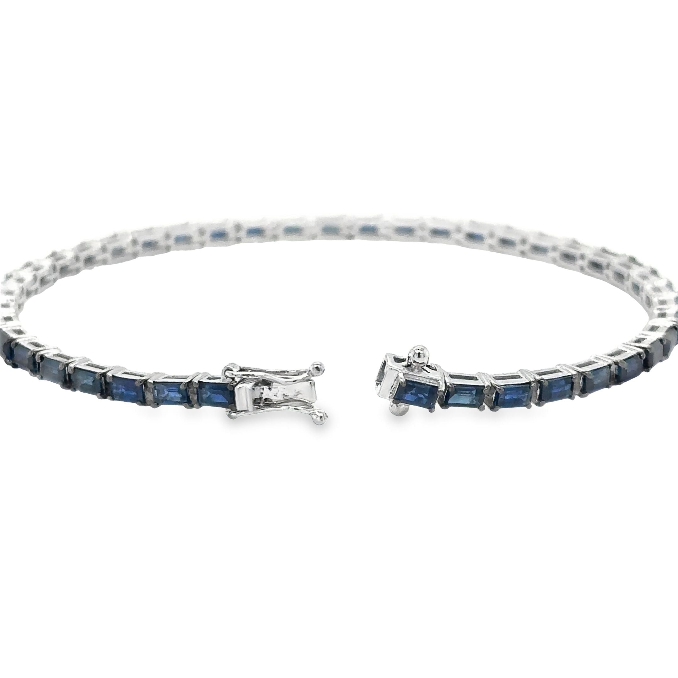 Pulsera De Zafiro Baguette De Oro Blanco De 14Kt 5.68 Ct.