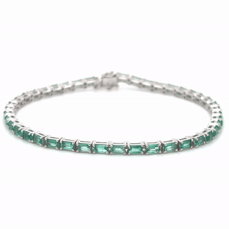 Pulsera De Oro Blanco De 14 Quilates Con Esmeralda Baguette 4.13 Ct.
