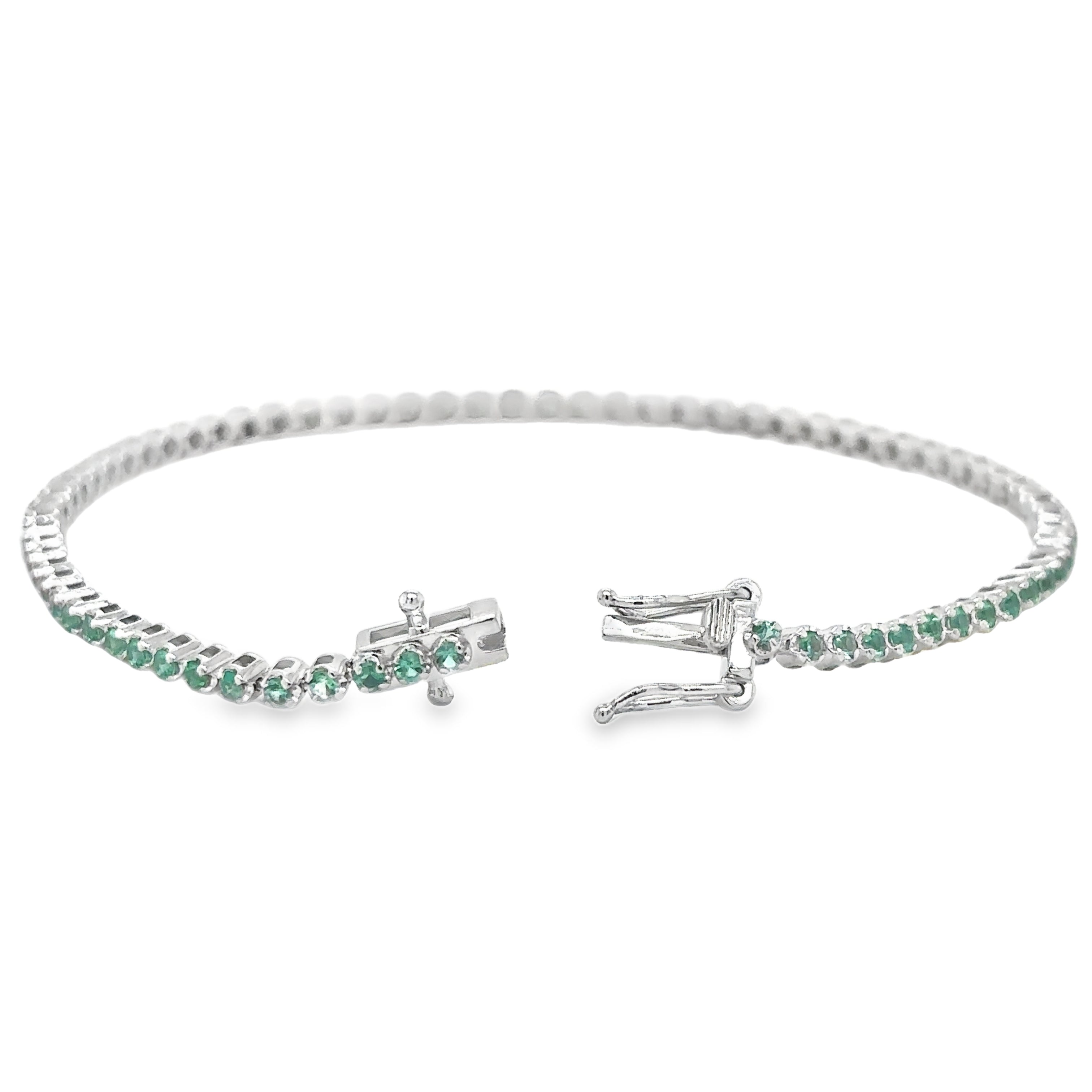 Pulsera De Tenis De Oro Blanco De 14 Quilates Con Esmeraldas 1.14 Ct.