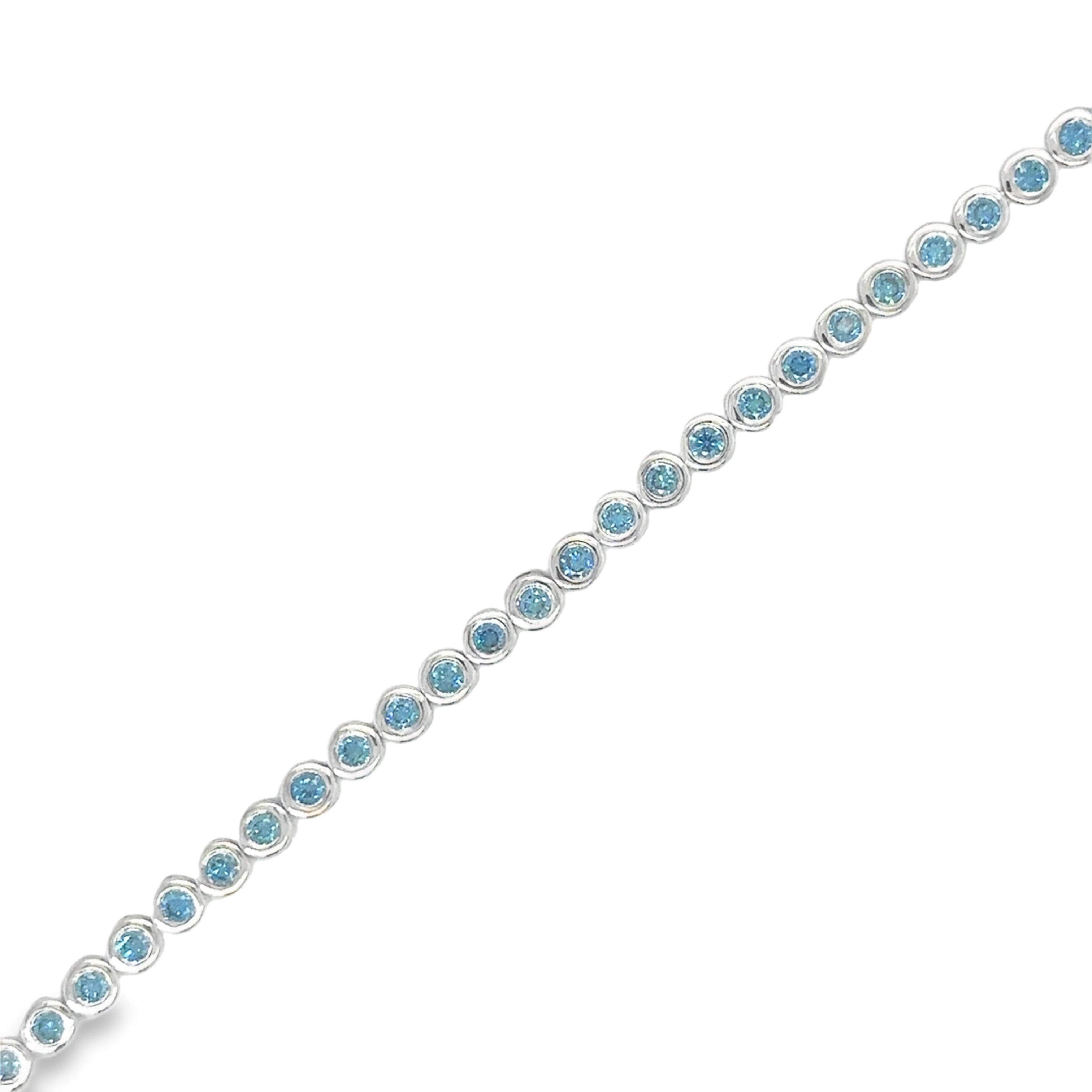 Pulsera De Tenis Con Bisel De Diamantes Azules De Oro Blanco De 14 Kt 1 Ct.