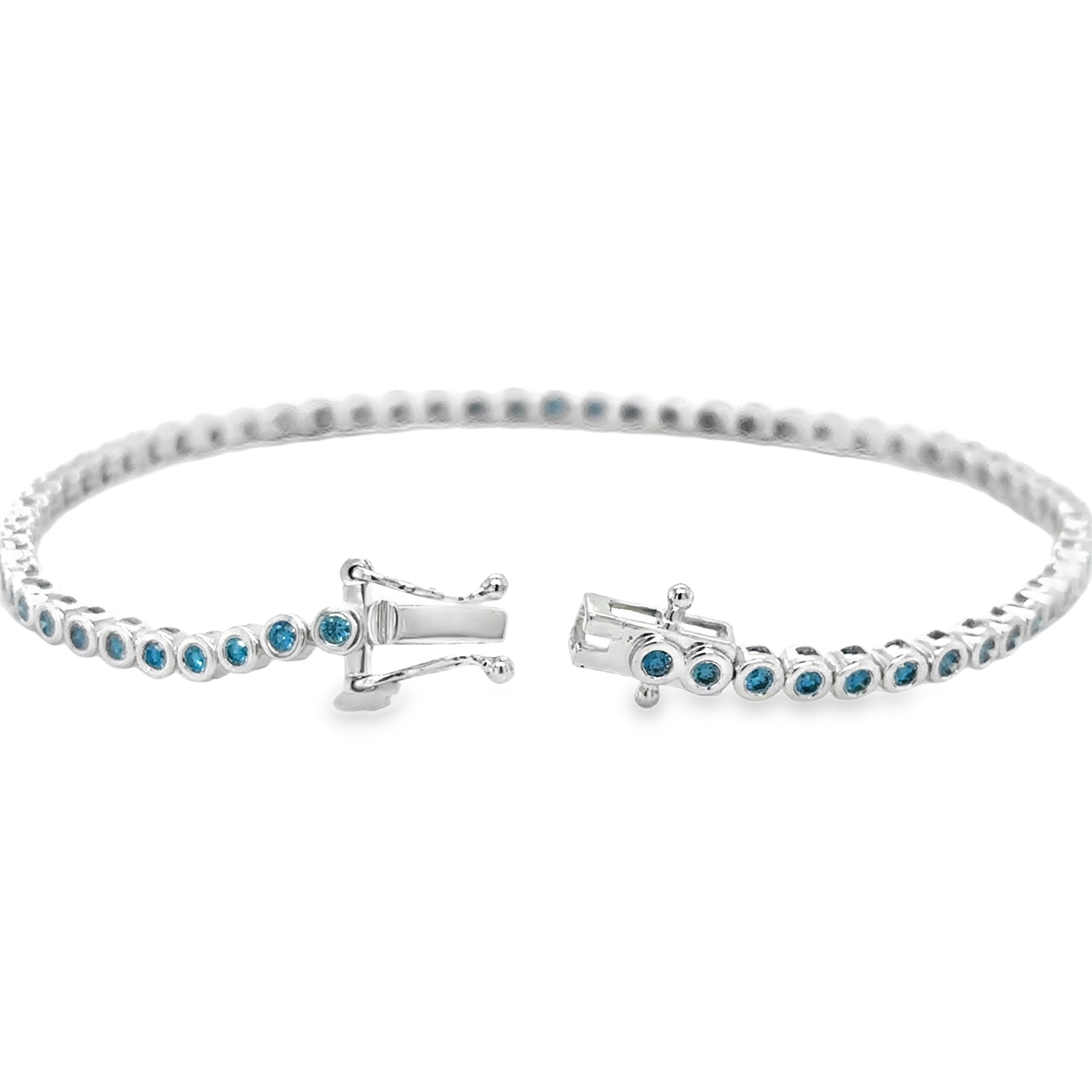 Pulsera De Tenis Con Bisel De Diamantes Azules De Oro Blanco De 14 Kt 1 Ct.