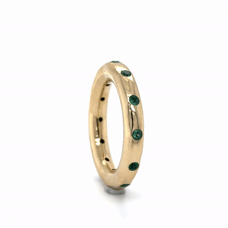 Anillo De Oro Amarillo De 14K Con Esmeralda 0.4 Ct.