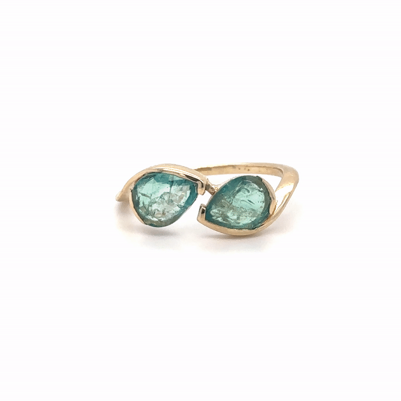 Anillo De Oro Amarillo De 14 Quilates Con Esmeralda 1.88 Ct.