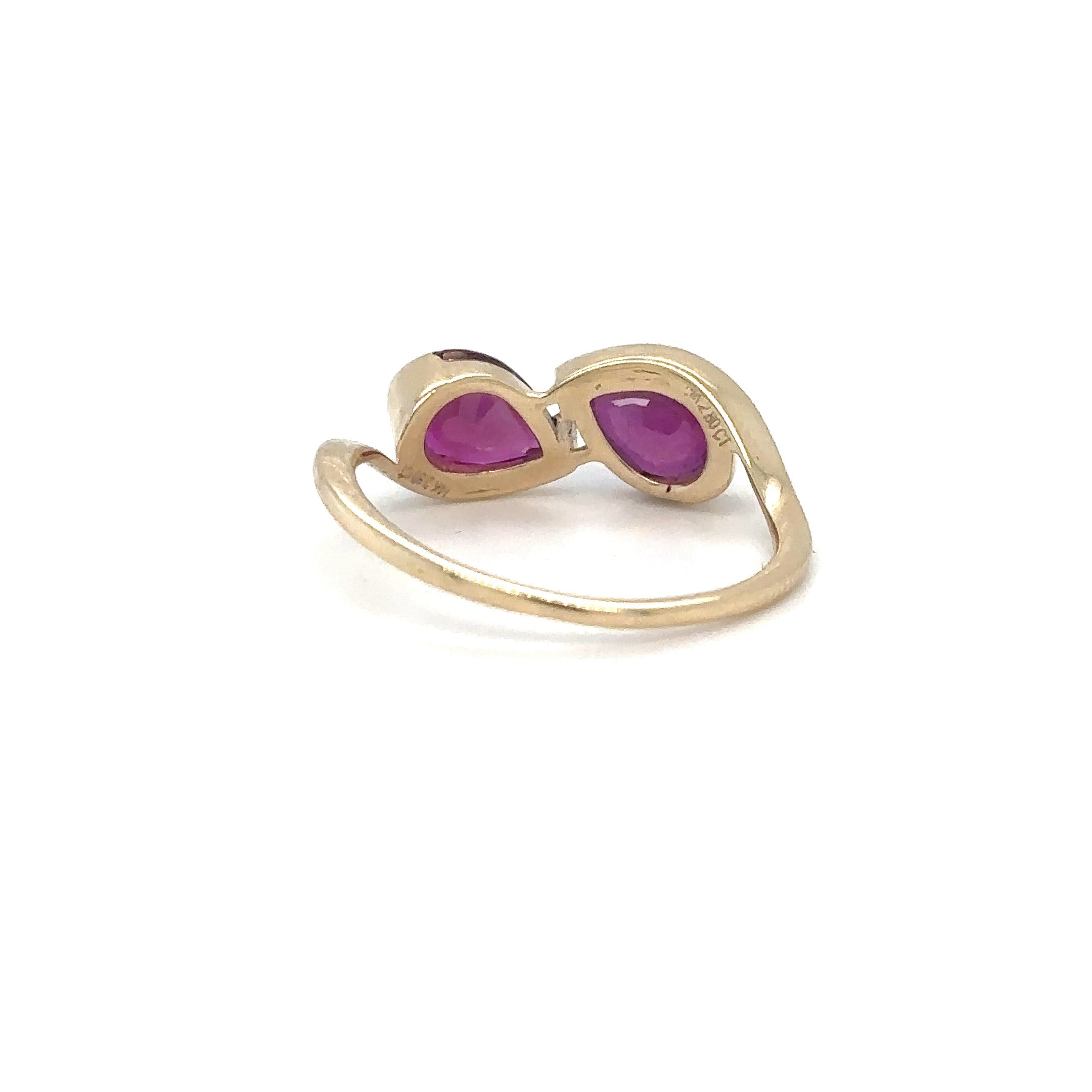 Anillo Rubí Oro Amarillo De 14Kt 2.8 Ct.