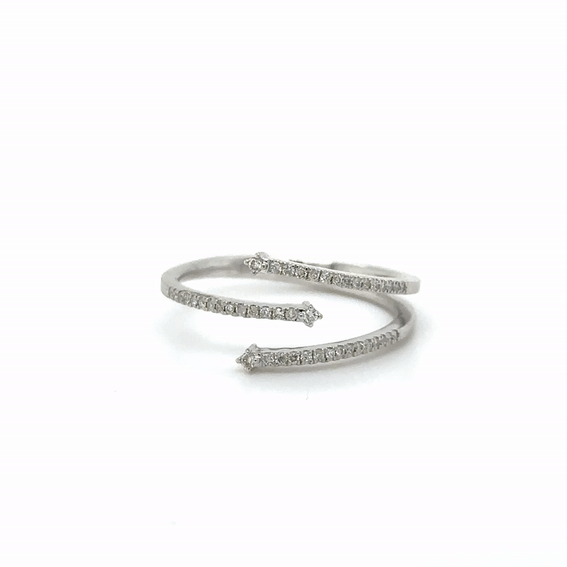 Anillo De Oro Blanco Con Diamantes 0.15 Ct.