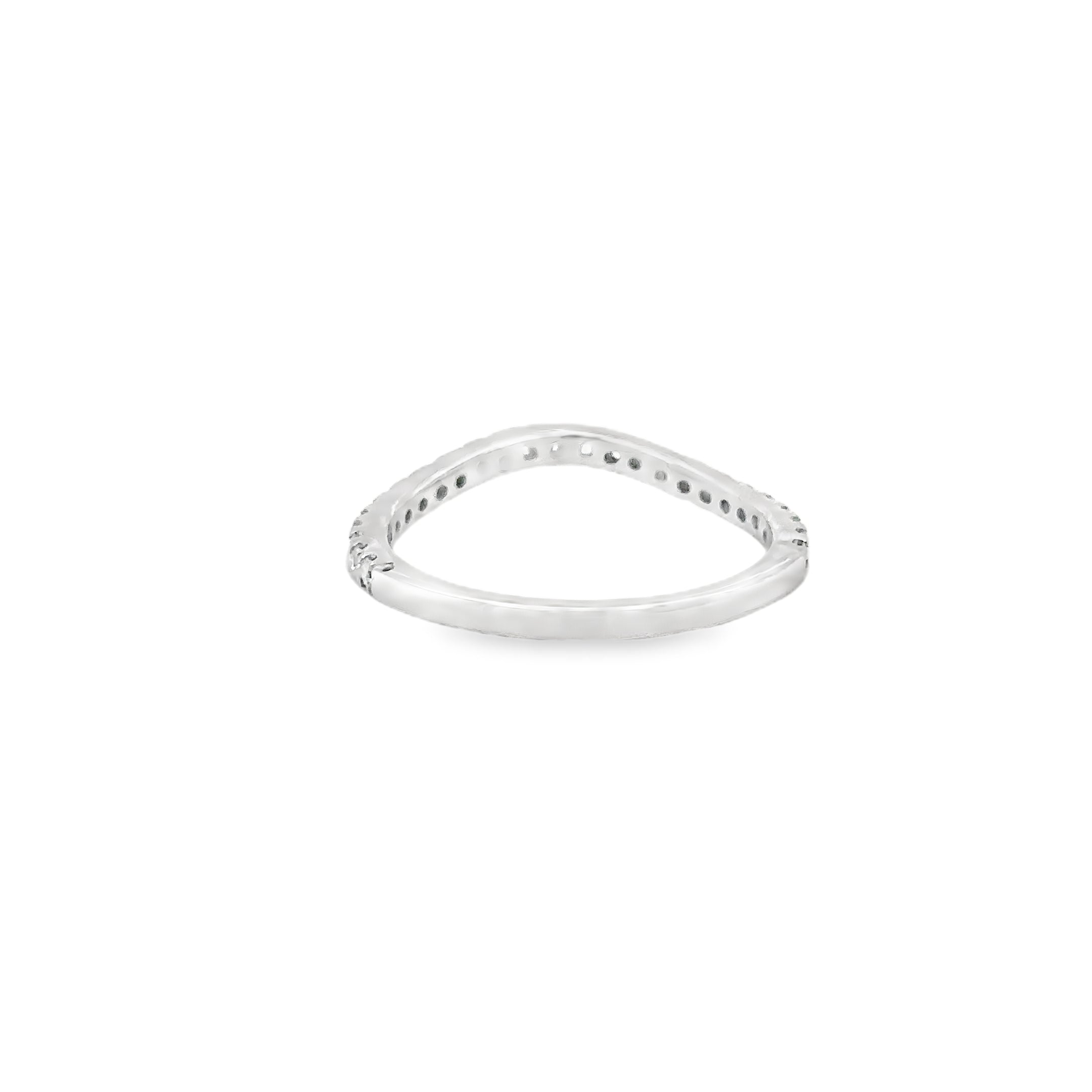 Anillo De Oro Blanco De 14K Con Diamantes Media Banda 0.25 Ct.
