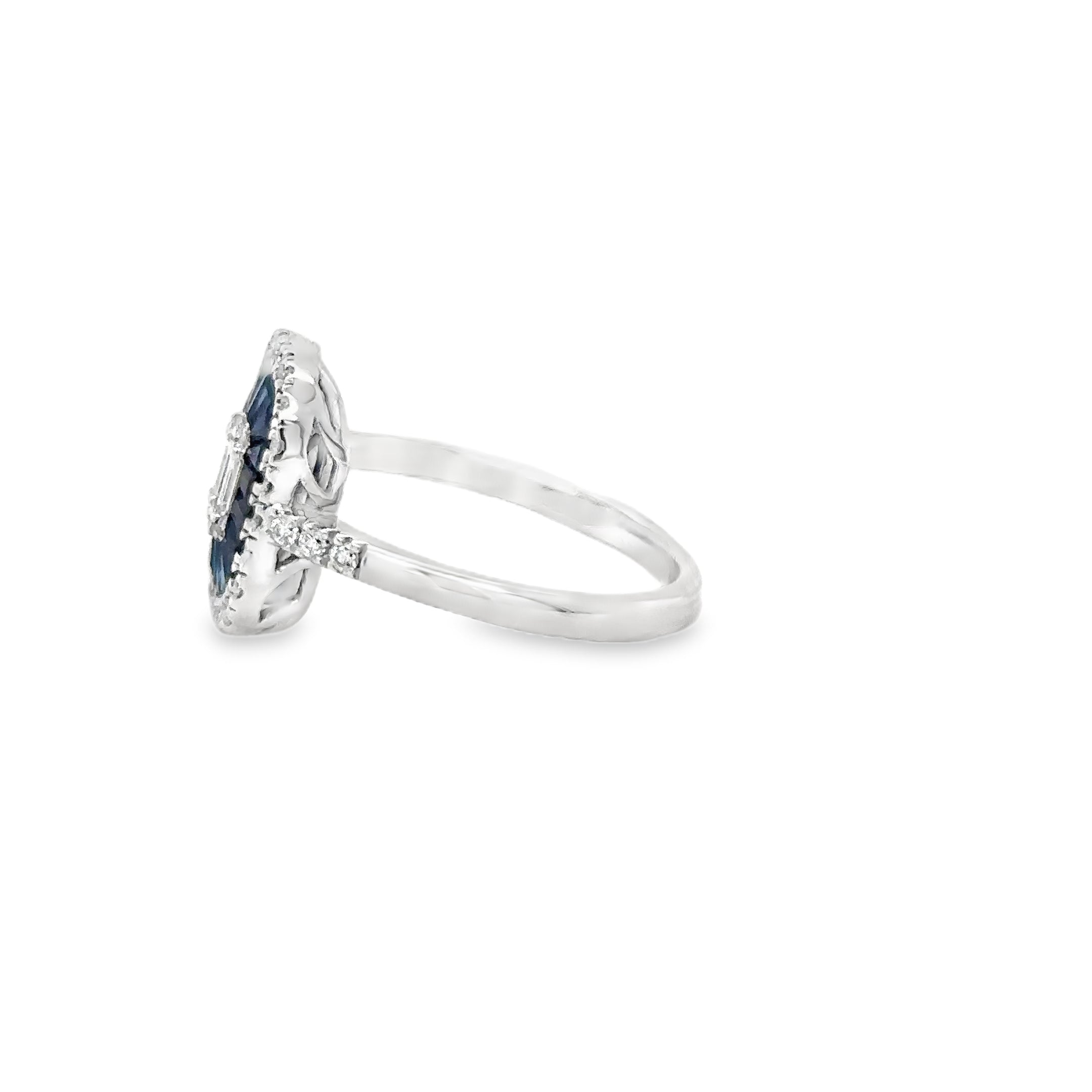 Anillo De Oro Blanco De 14K Con Diamantes Y Zafiros 1.41 Ct.