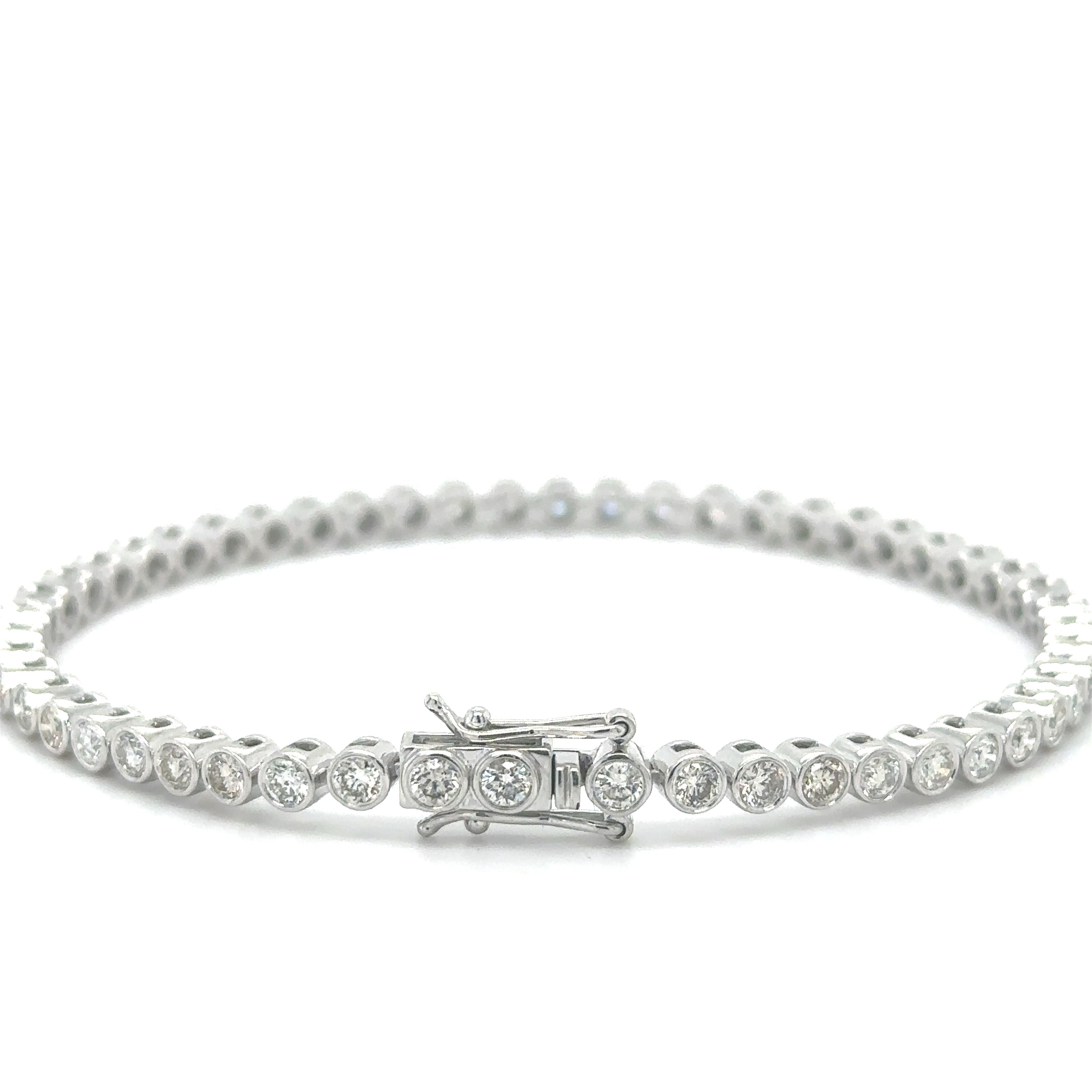 Brazalete De Tenis Con Bisel De Diamantes 3.05 Ct.