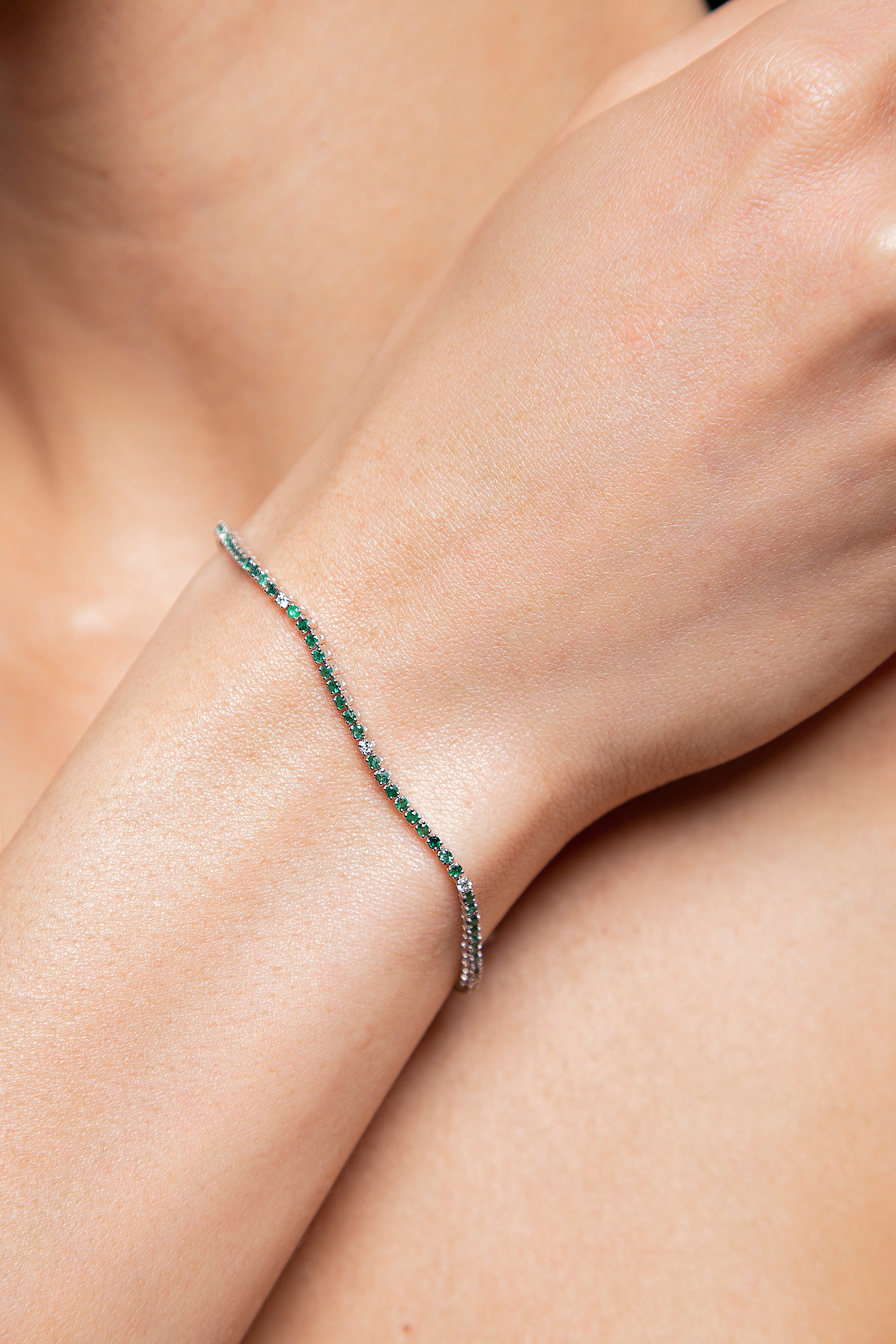 Pulsera Tennis Diamante Esmeralda Oro Blanco 14K 2.92 ct.