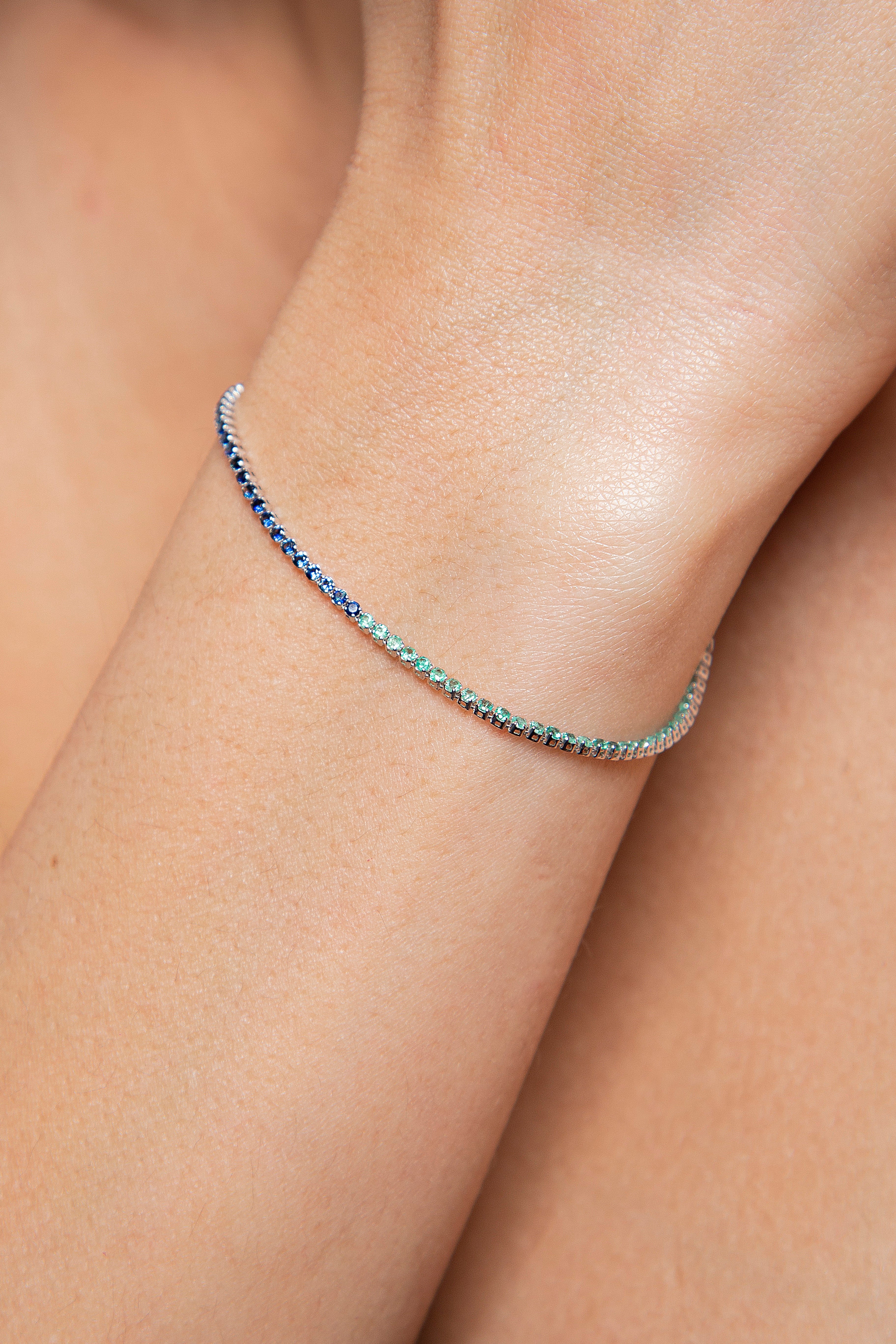 Pulsera Tennis Esmeralda Zafiro Oro Blanco 14K 1.07 ct.