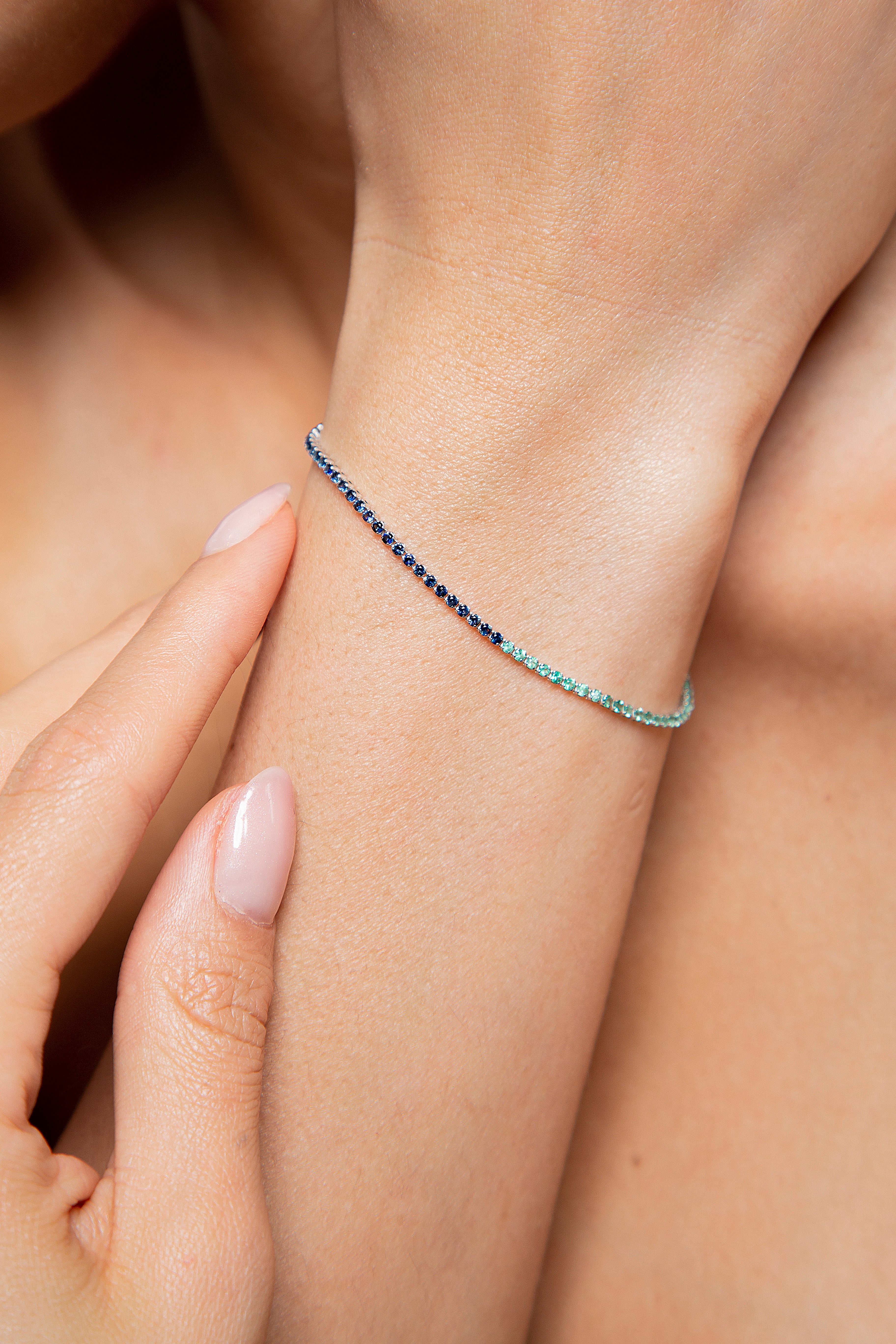 Pulsera Tennis Esmeralda Zafiro Oro Blanco 14K 1.07 ct.