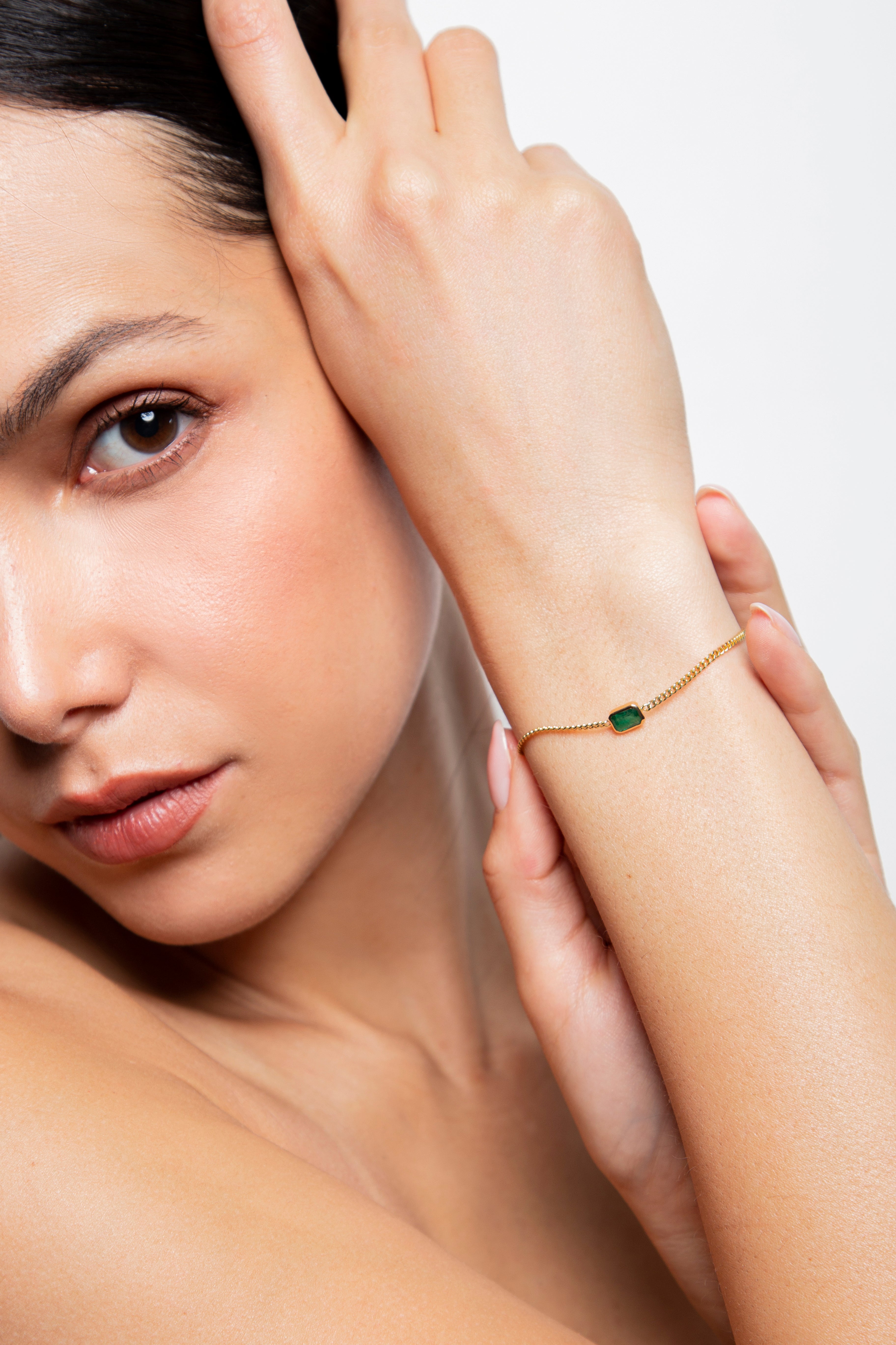 Pulsera Solitario Esmeralda Oro Amarillo 14K 0.63 ct.