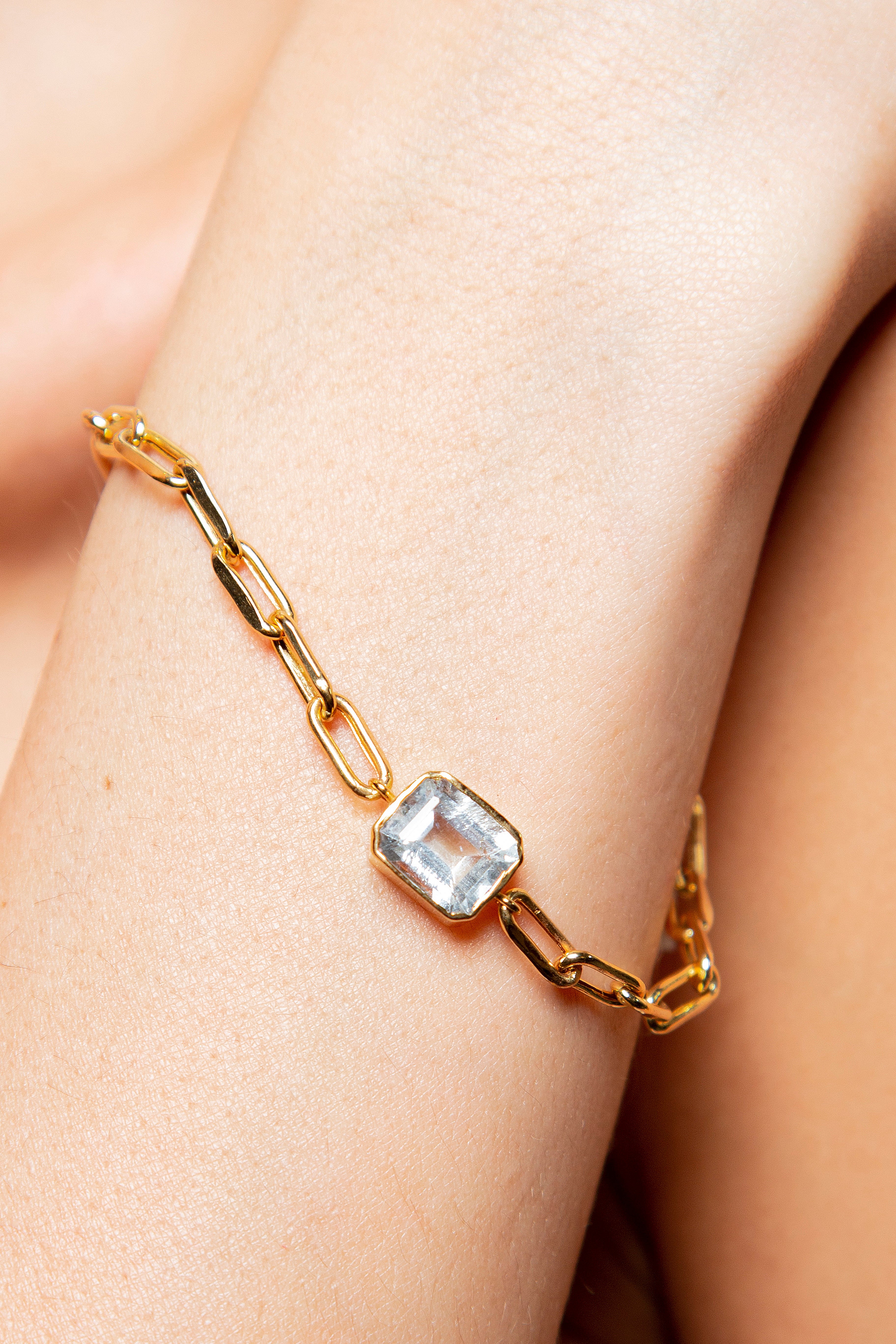 Pulsera Bezel Solitario Aguamarina Oro Amarillo 14K 2.7 ct.
