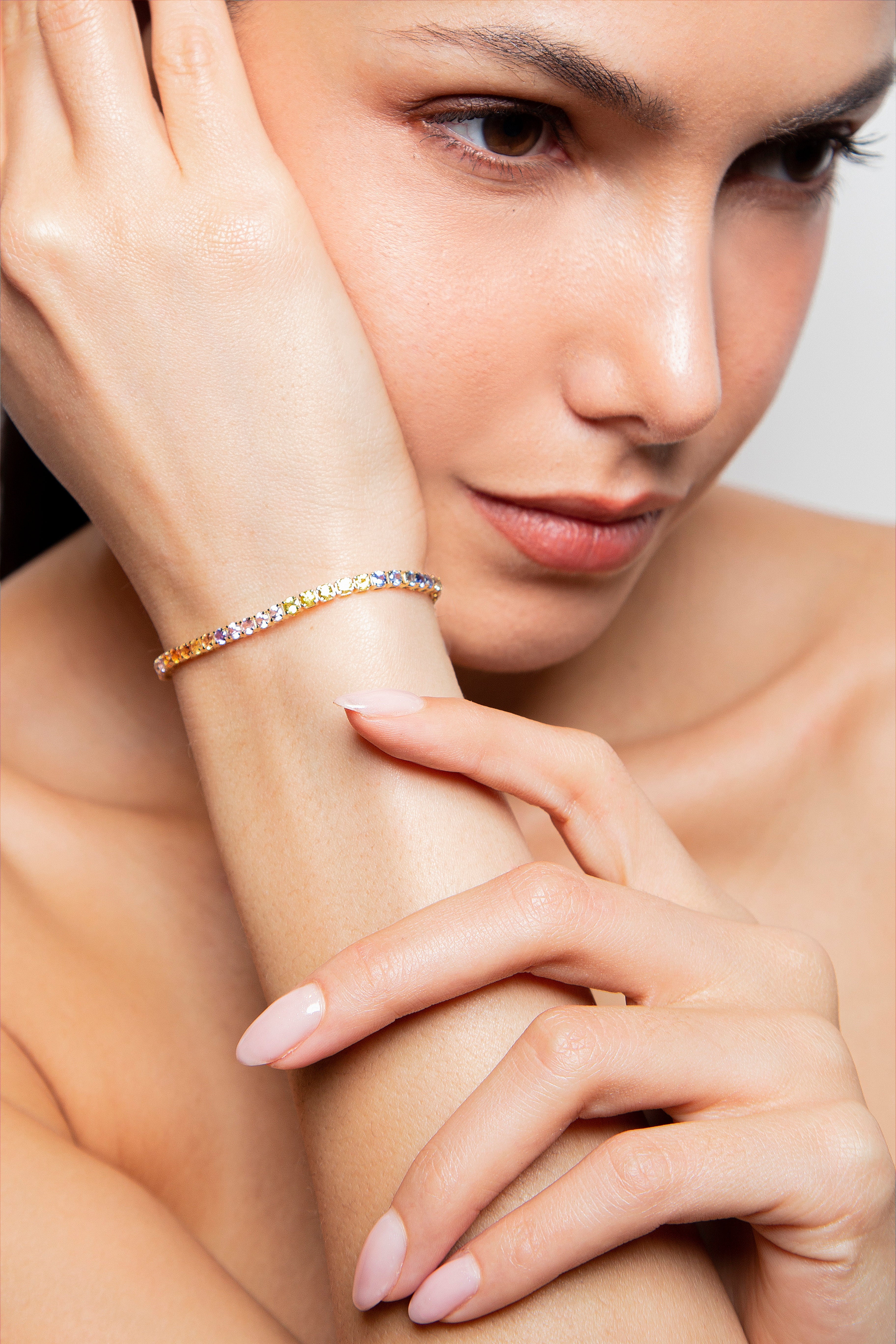 Pulsera Tennis Multi Zafiro Oro Amarillo 14K 5.83 ct.