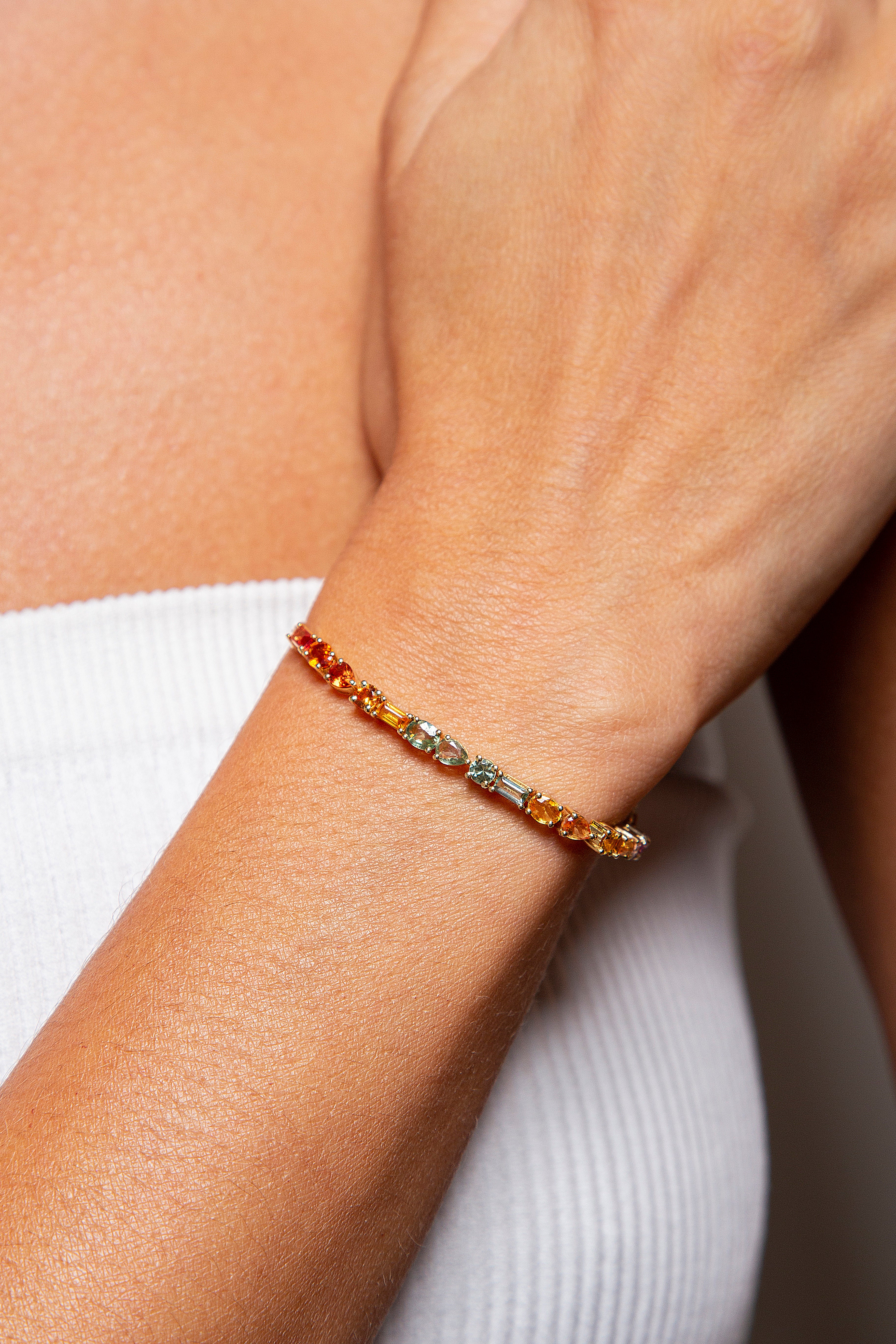 Pulsera Multi Shape Multi Zafiro Oro Amarillo 14K ct.