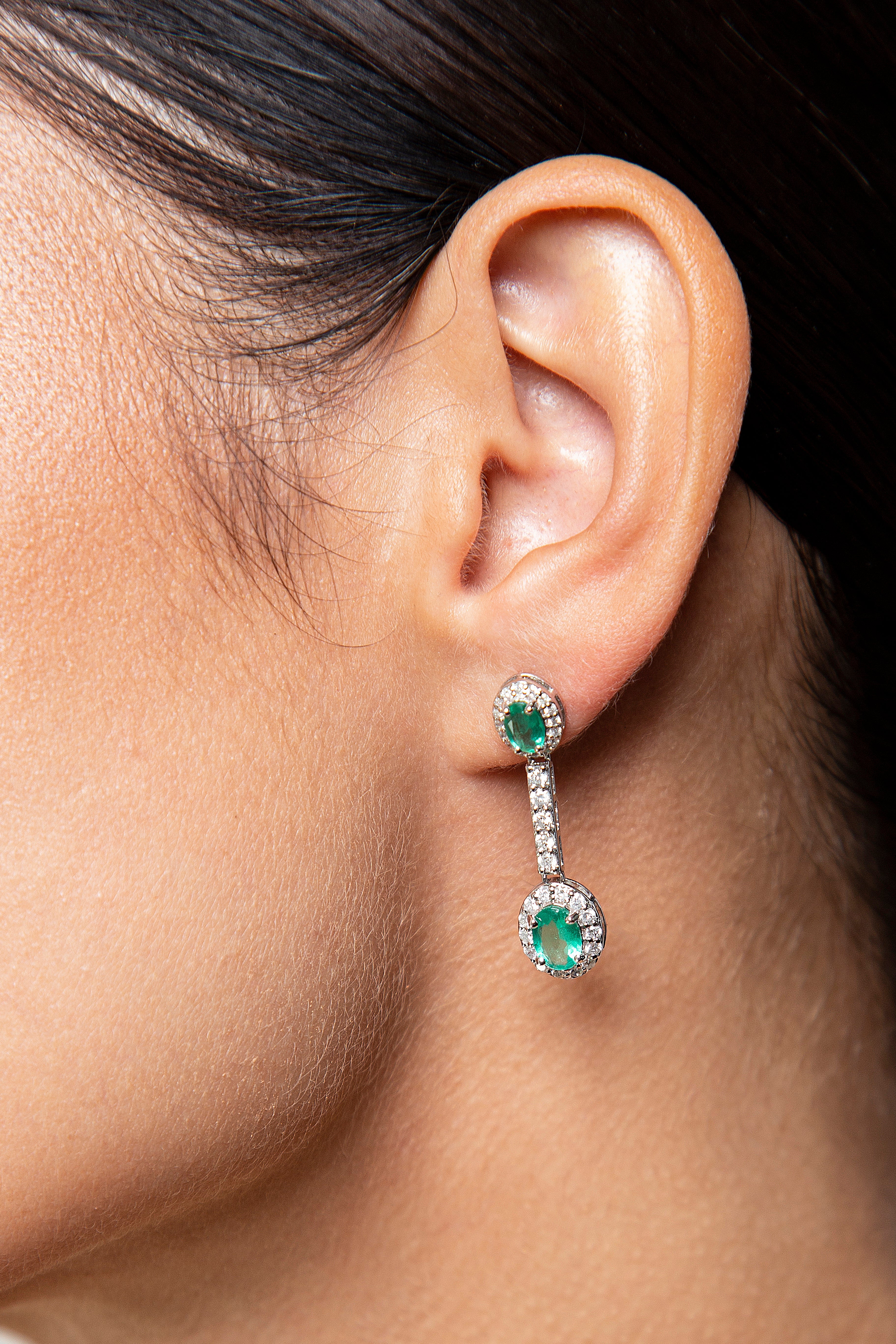 Aretes Largos / Colgantes Diamante Esmeralda Oro Blanco 14K 2.84 ct.
