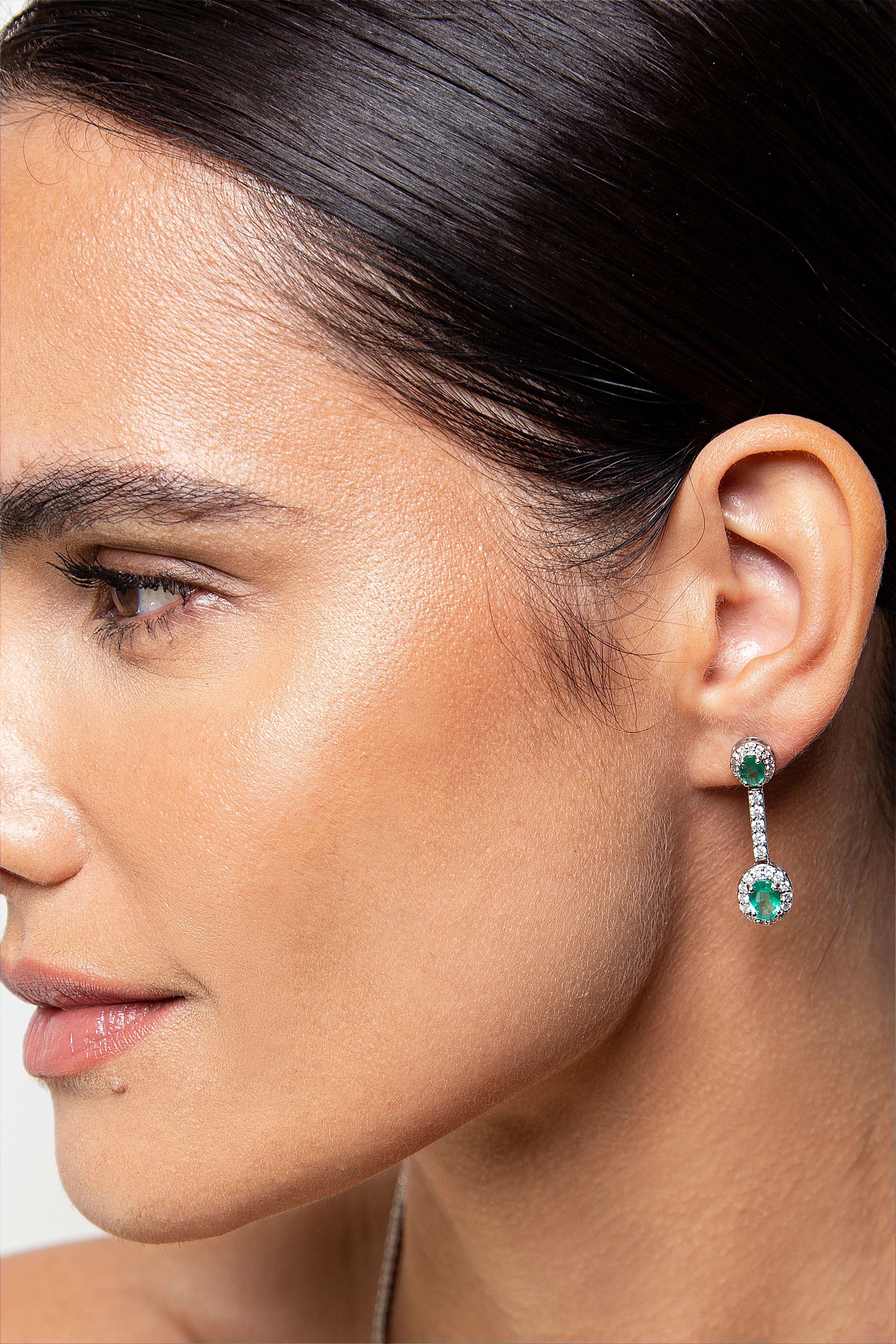 Aretes Largos / Colgantes Diamante Esmeralda Oro Blanco 14K 2.84 ct.