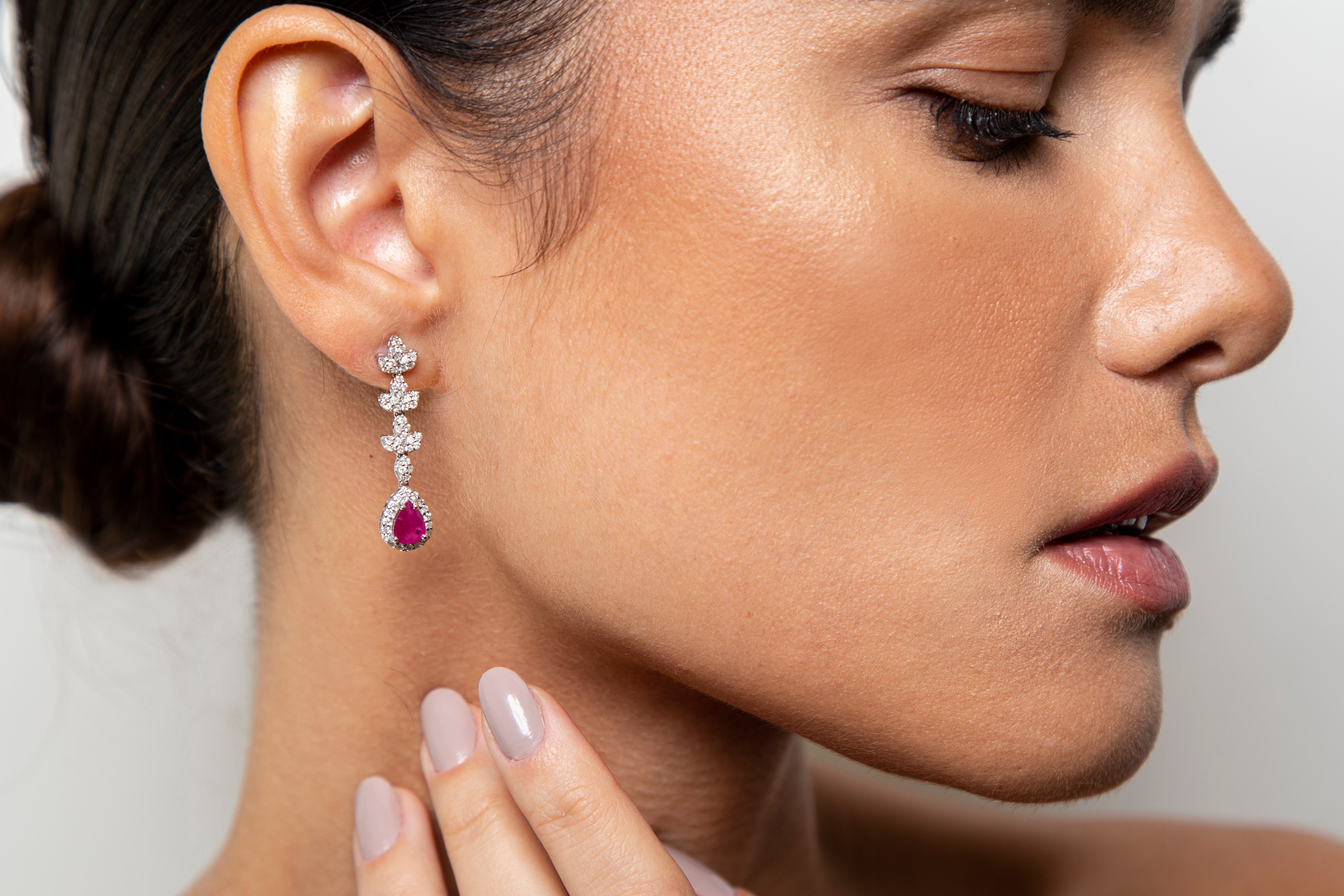 Aretes Largos / Colgantes Diamante Rubí Oro Blanco 14K 1.89 ct.