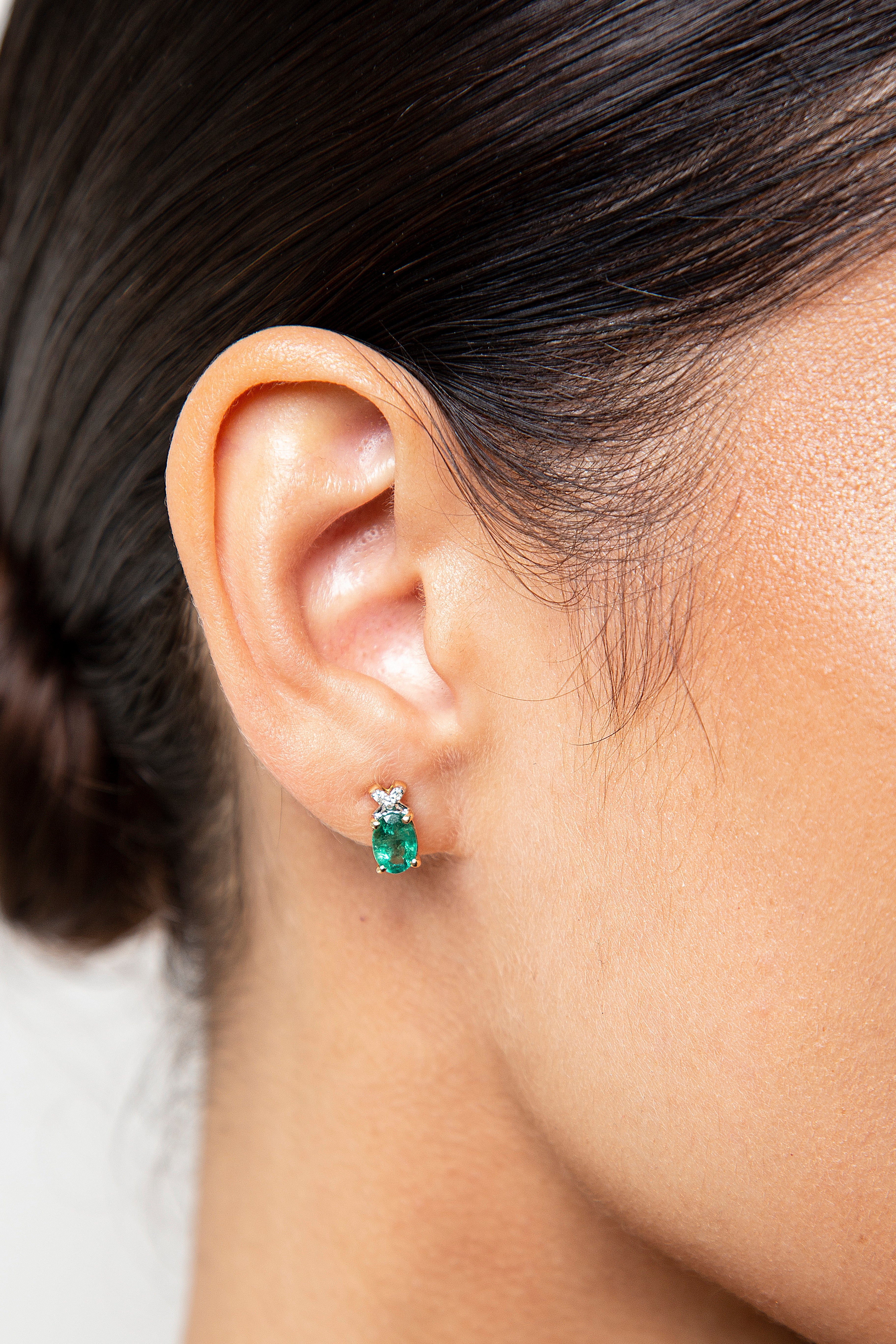 Aretes Studs Diamante Esmeralda Oro Amarillo 14K 1.17 ct.