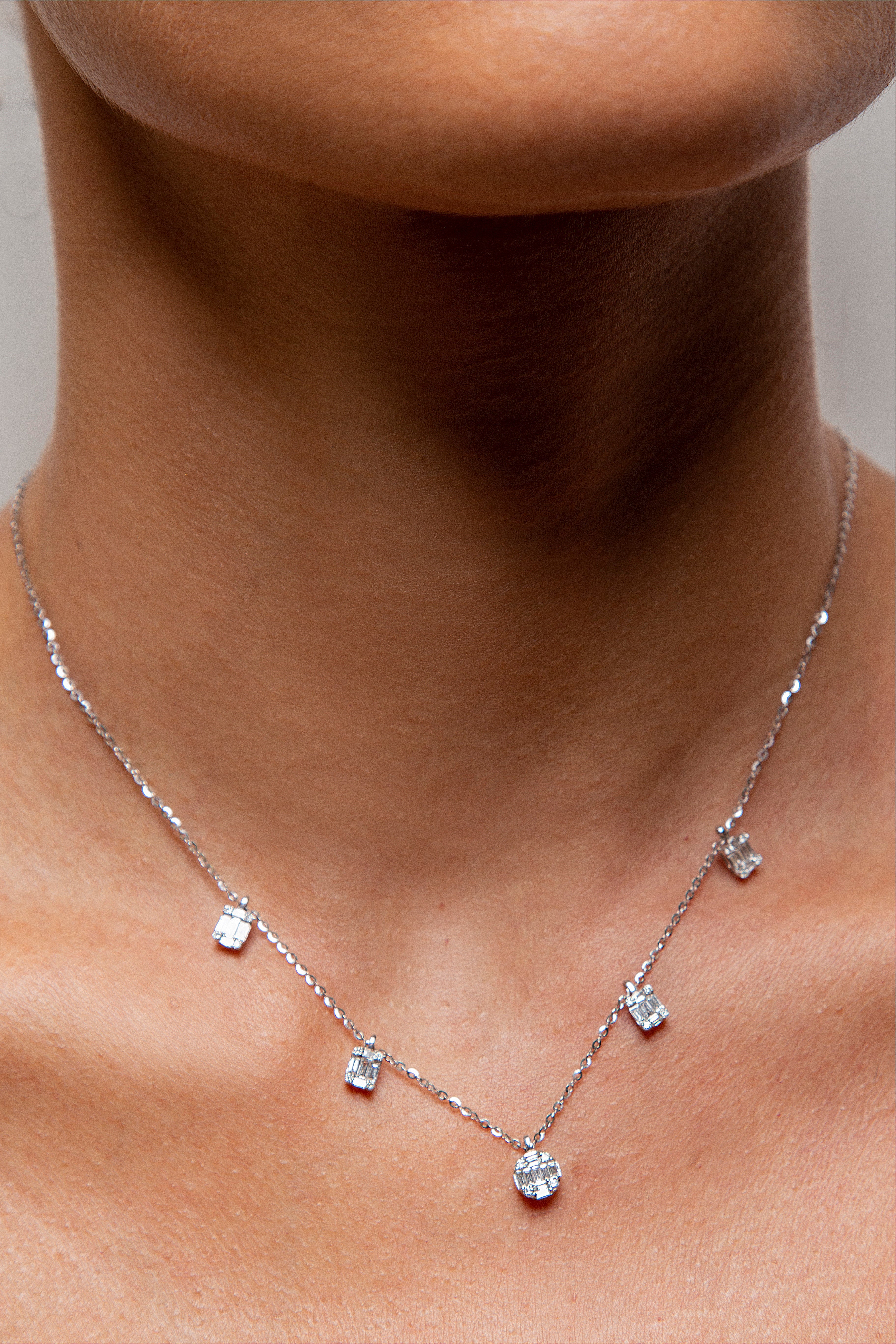 Collar Estaciones Diamante Oro Blanco 18K 0.65 ct.