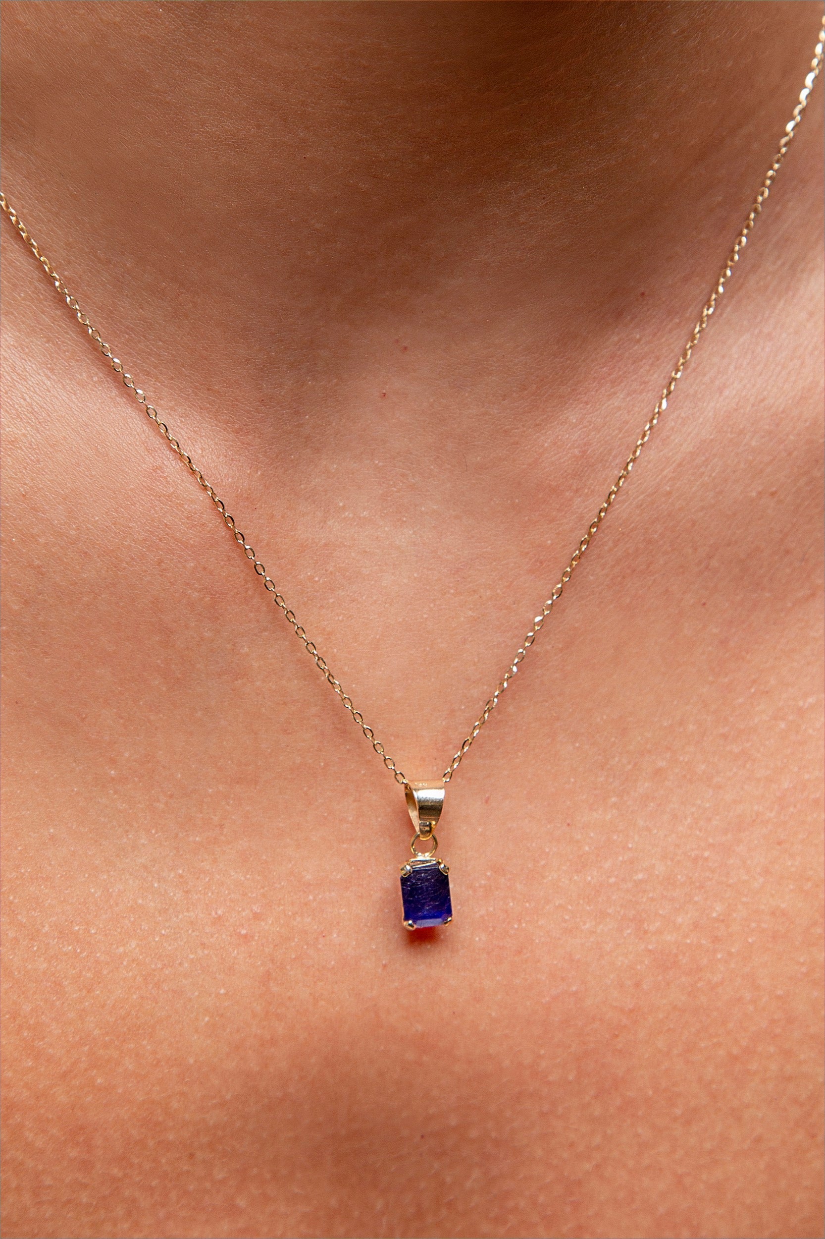 Pendiente de Zafiro Oro Amarillo 14K 3.8 ct.