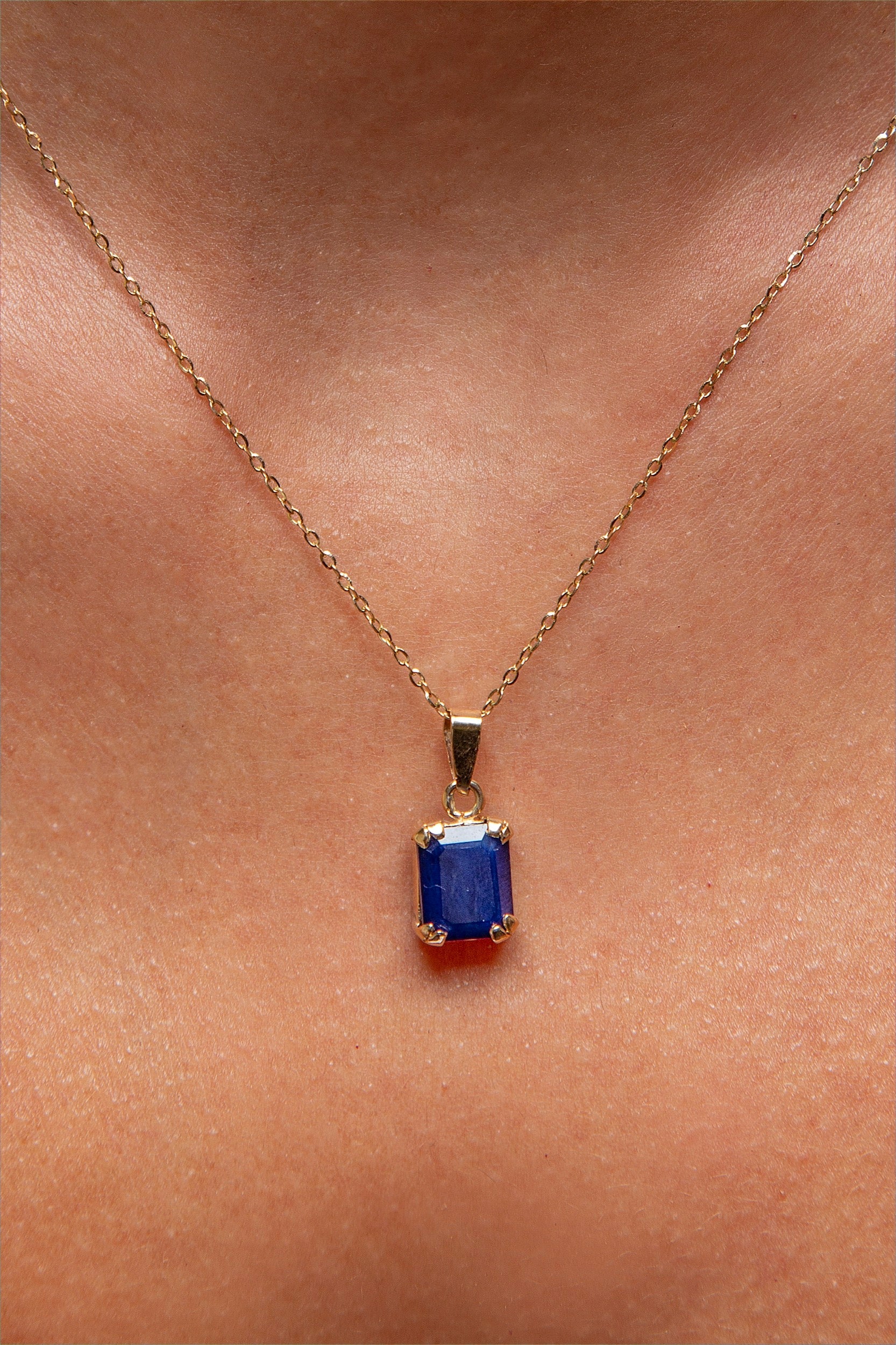 Pendiente de Zafiro Oro Amarillo 14K 2.8 ct.