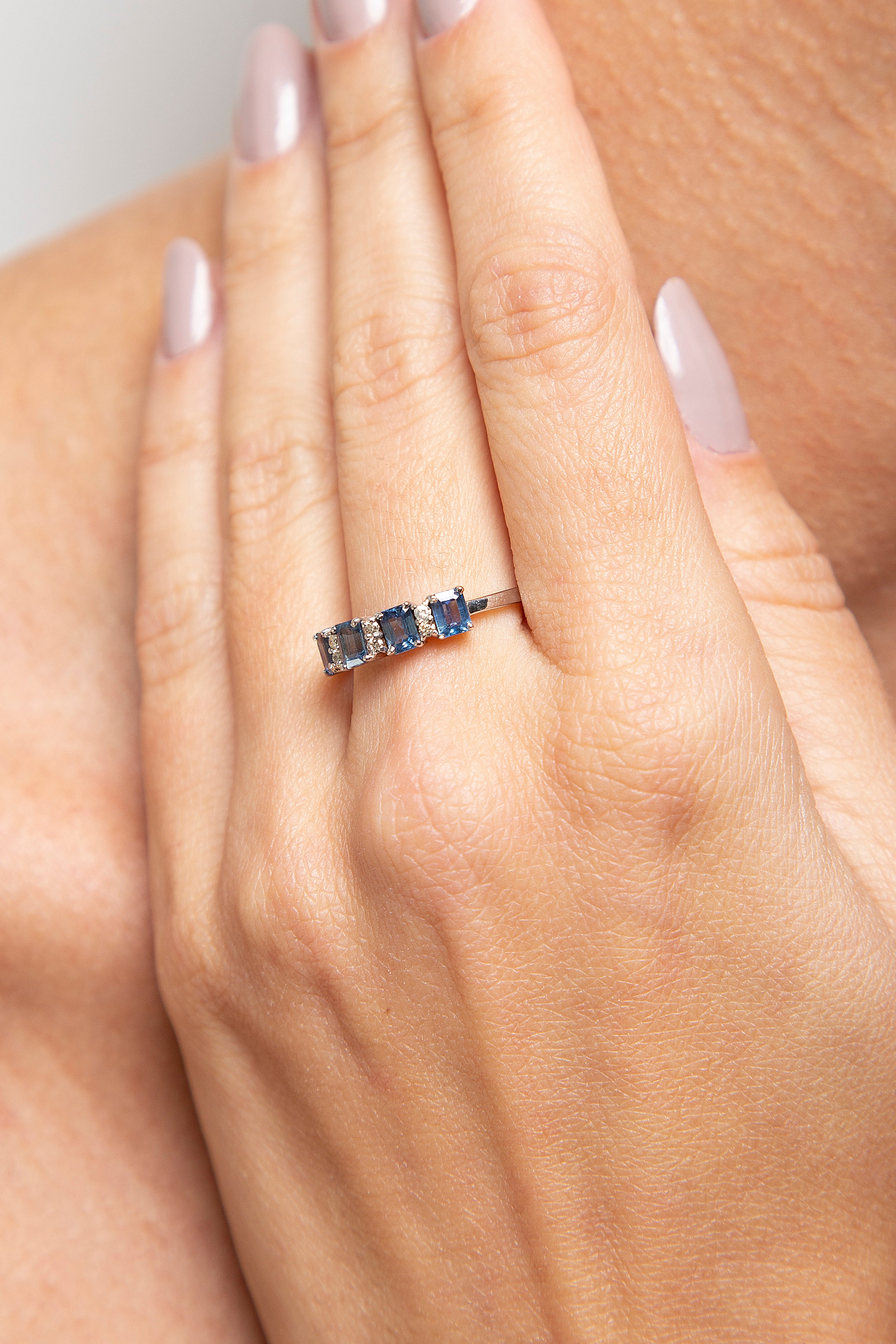 Anillo Churumbela Diamante Zafiro Oro Blanco 14K 1.21 ct.