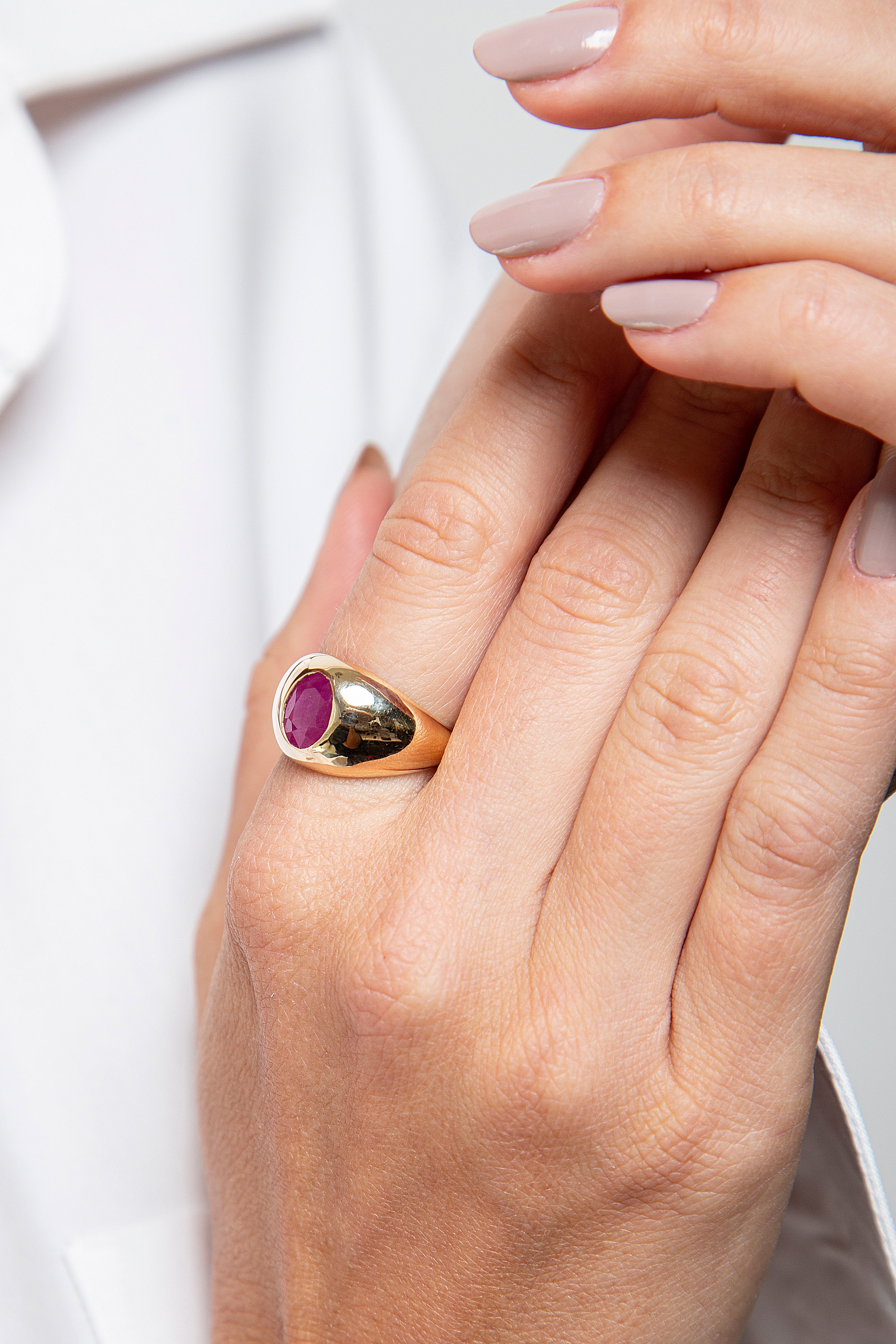 Anillo Rubí Oro Amarillo 14K 2.8 ct.