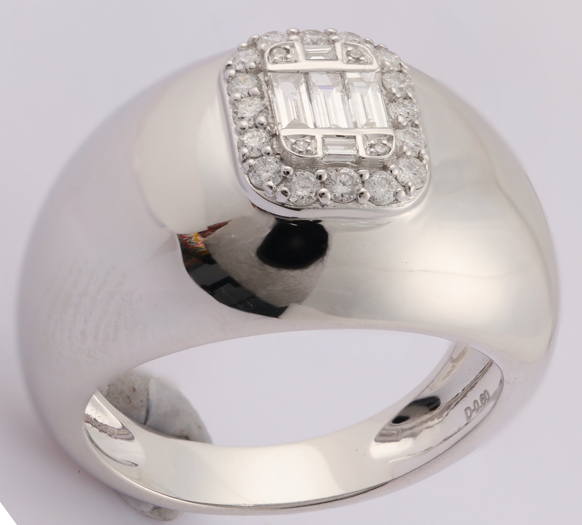 Anillo De Cúpula De Oro Blanco De 14 Quilates Con Diamantes 0.54 Ct.