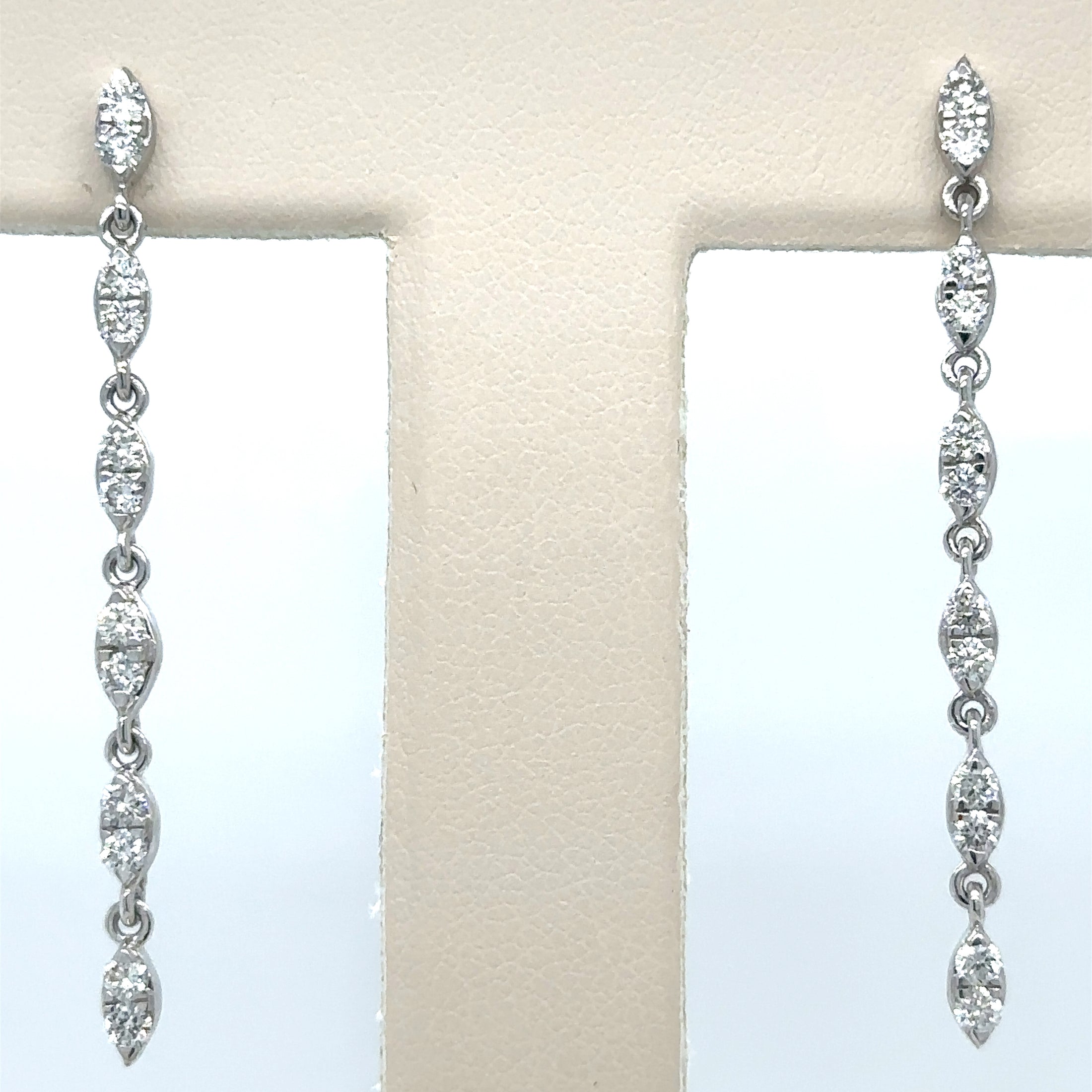 14Kt White Gold Diamond Earrings, 0.96 CT