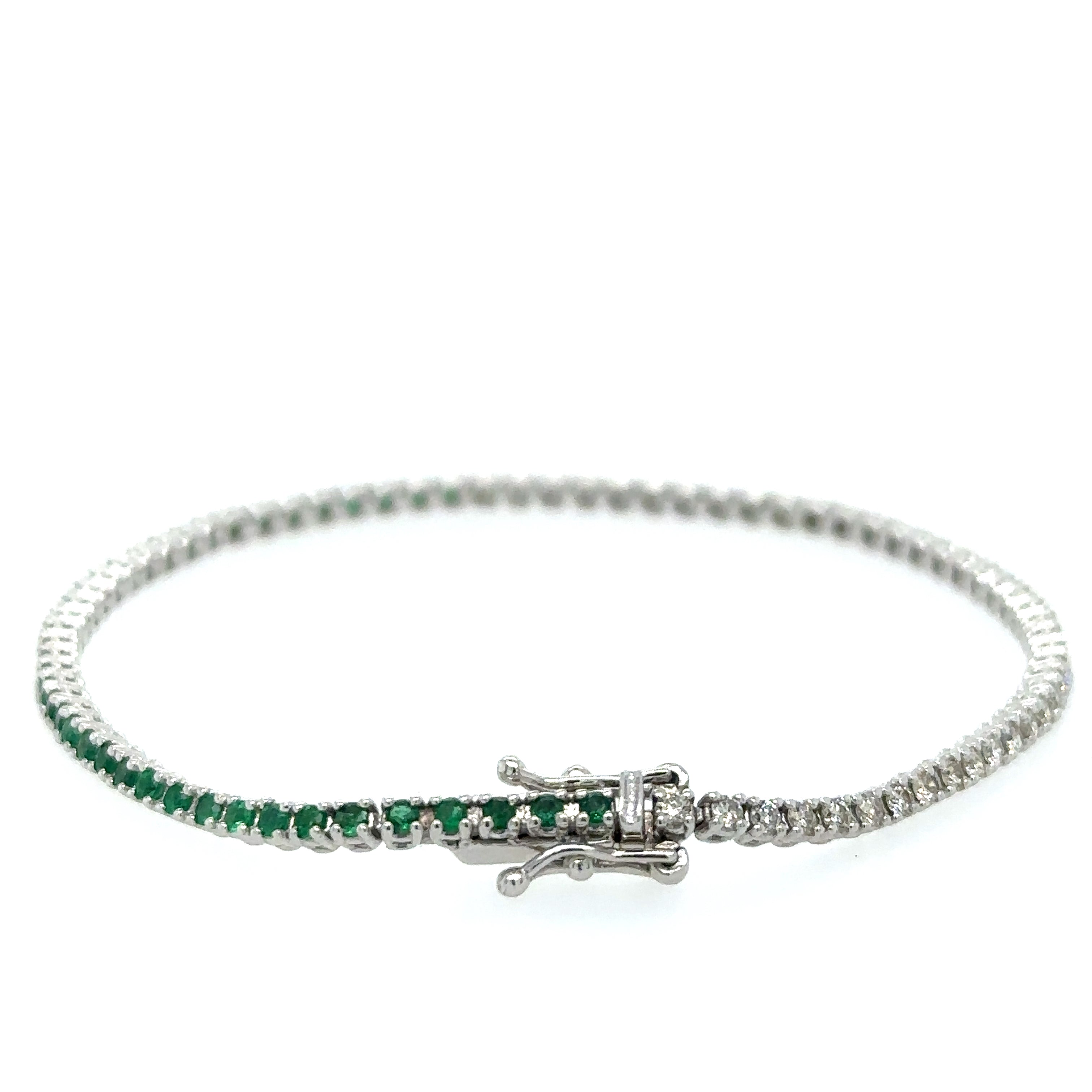 Pulsera De Tenis De Oro Blanco De 14 Quilates Con Diamantes Y Esmeraldas 1.54 Ct.