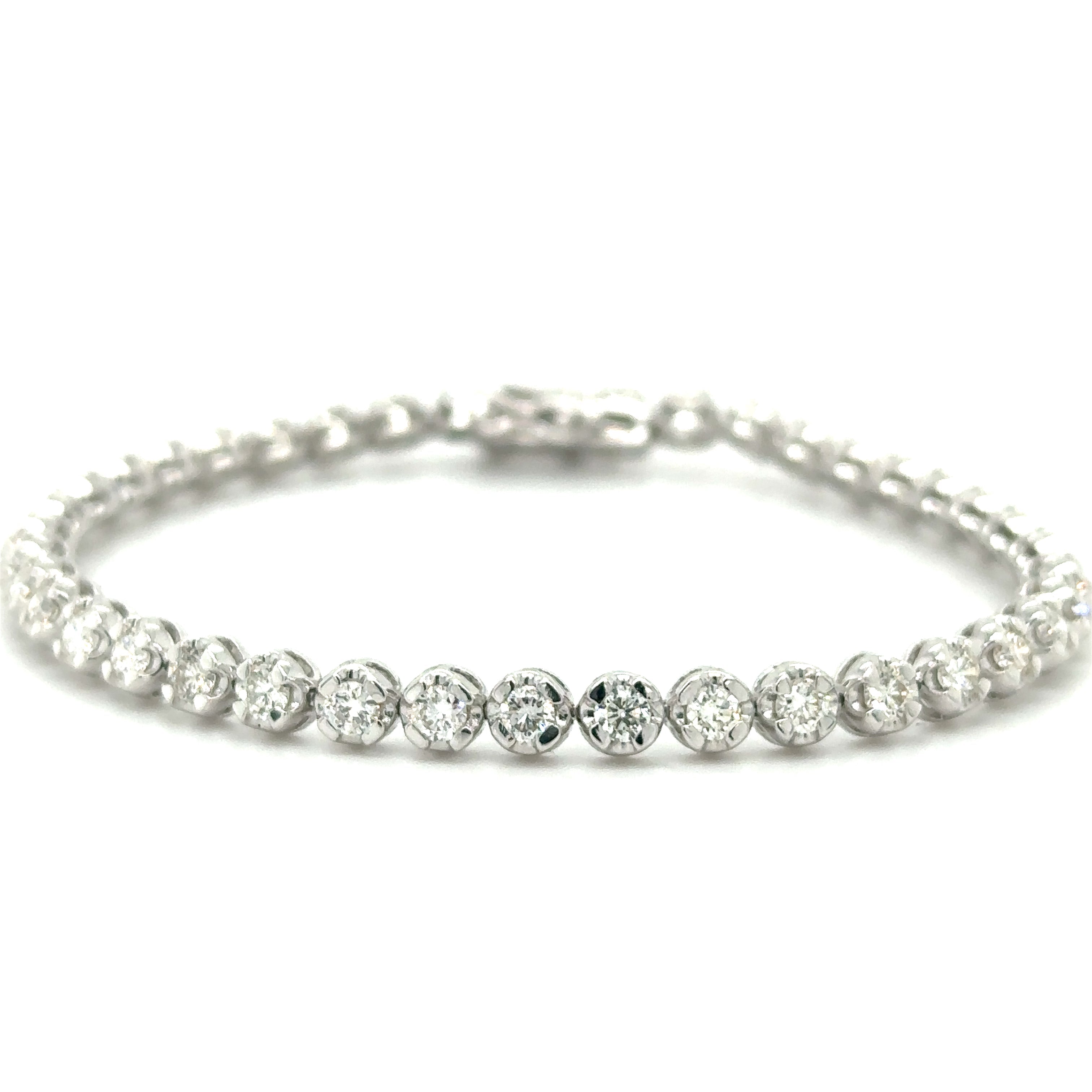 Pulsera De Tenis De Diamantes De Oro Blanco De 14K 3.63 Ct.