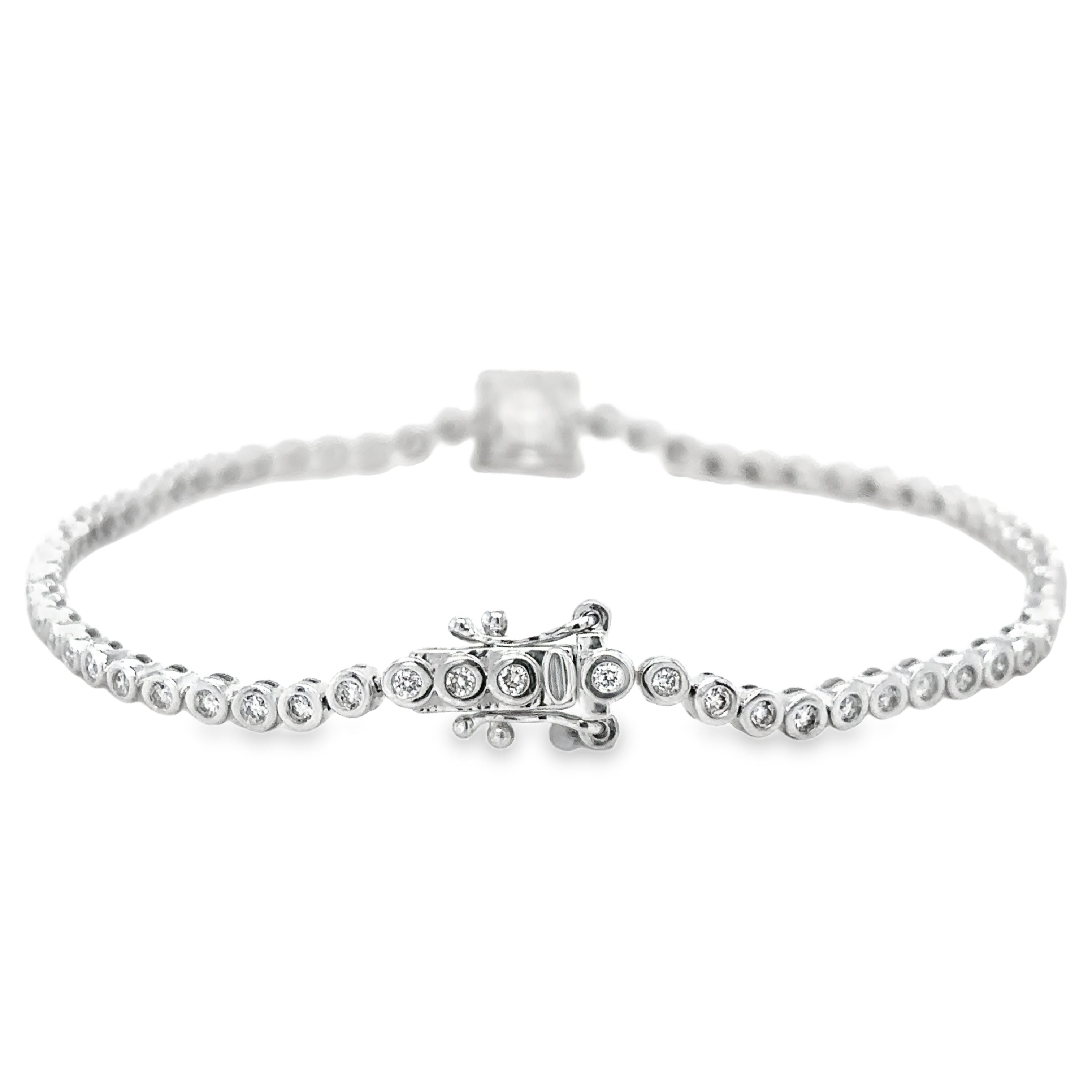 Pulsera De Tenis Con Bisel De Diamantes De Oro Blanco De 14K 1.02 Ct.