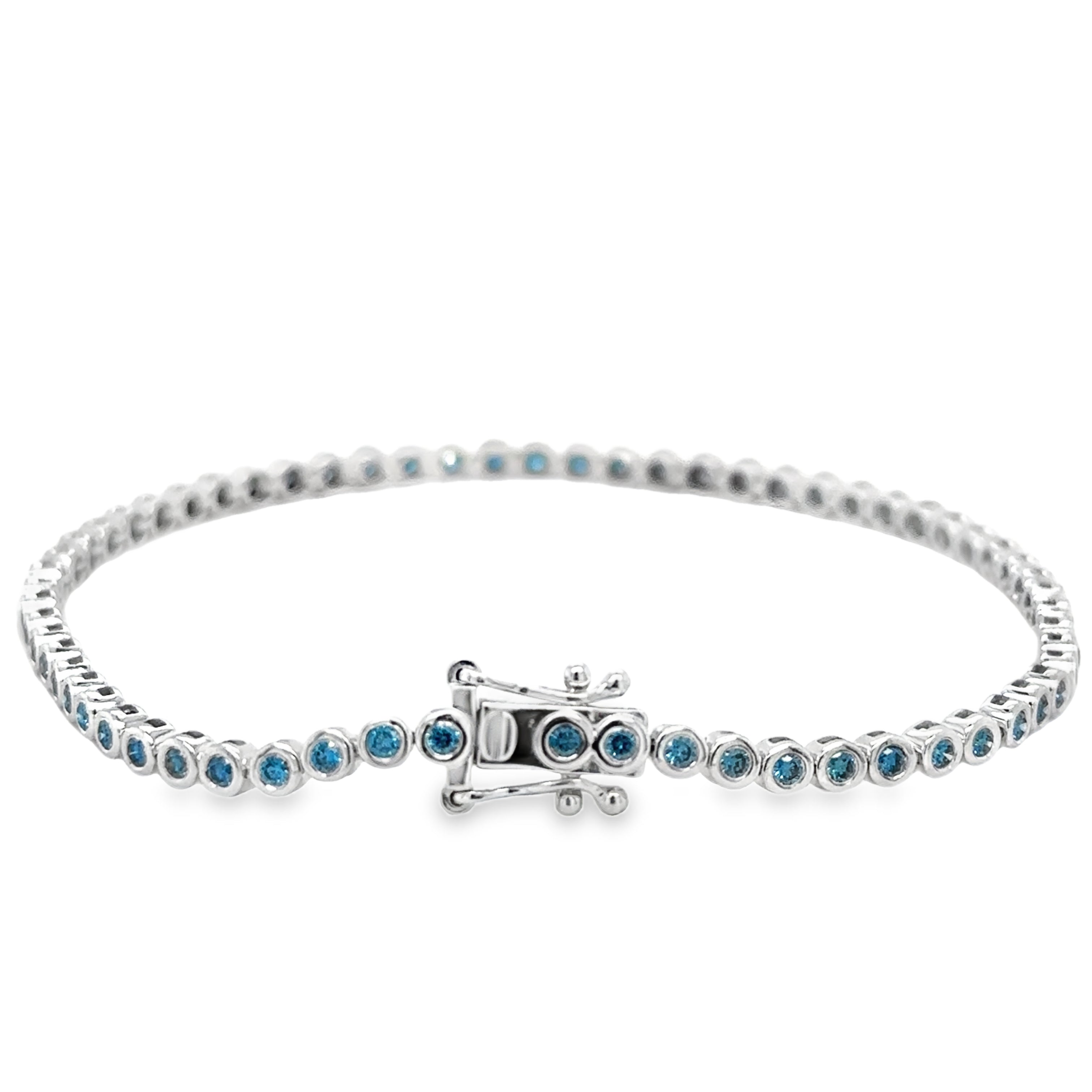 Pulsera De Tenis Con Bisel De Diamantes Azules De Oro Blanco De 14 Kt 1 Ct.