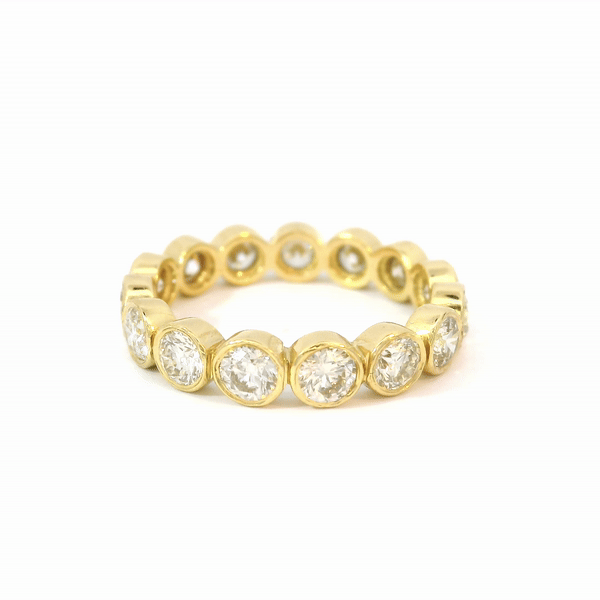 Anillo De Oro Amarillo De 18 Quilates Con Diamantes 2.26 Ct.