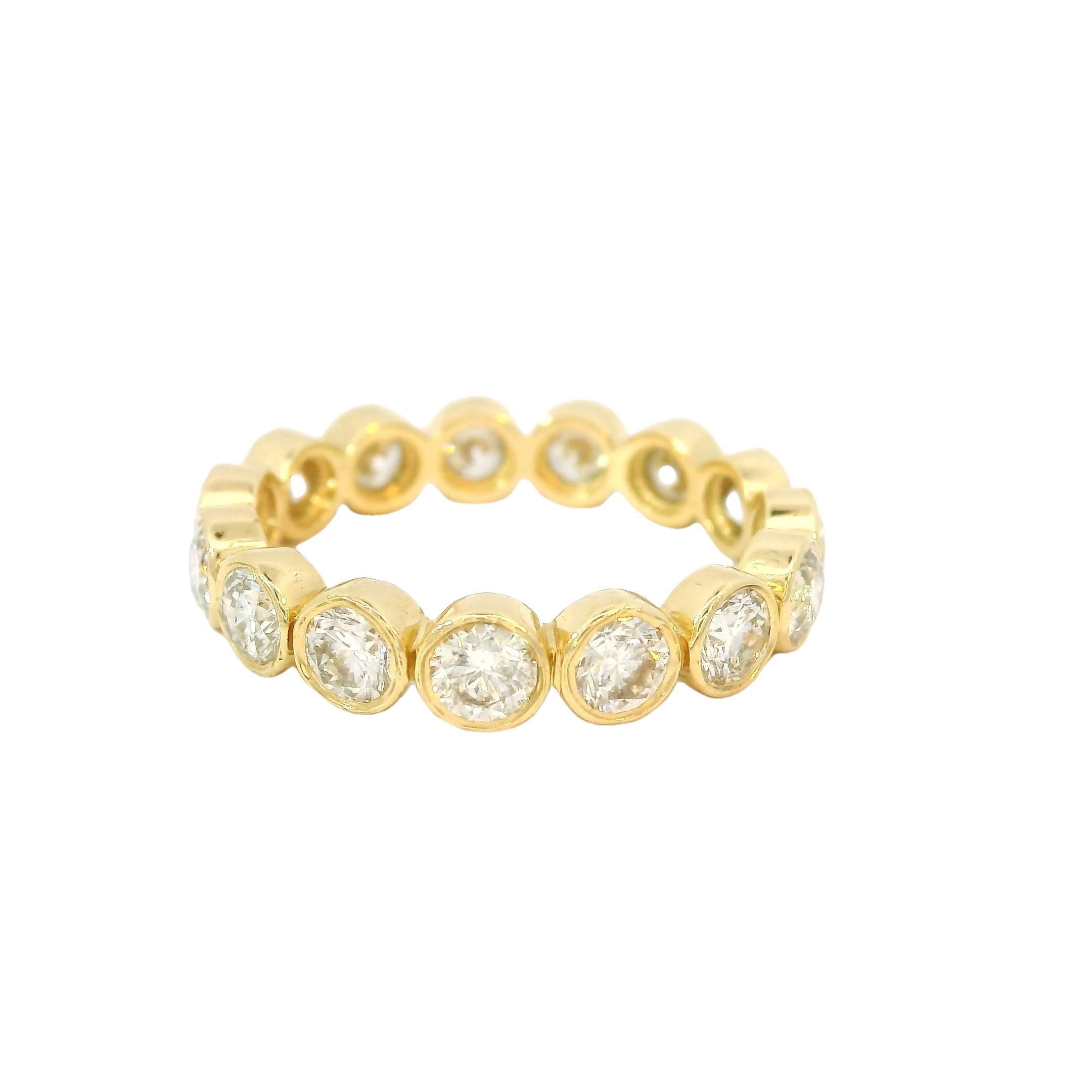 Anillo De Oro Amarillo De 18 Quilates Con Diamantes 2.26 Ct.