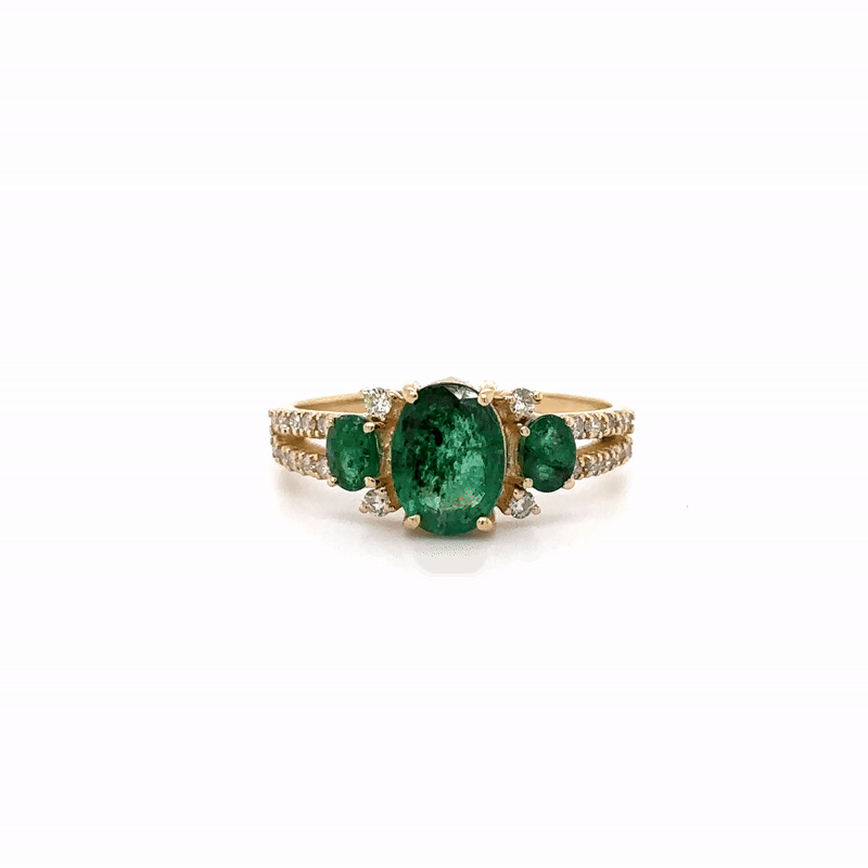 Anillo De Oro Amarillo De 14Kt Con Esmeralda Y Diamantes, 1.62 CT