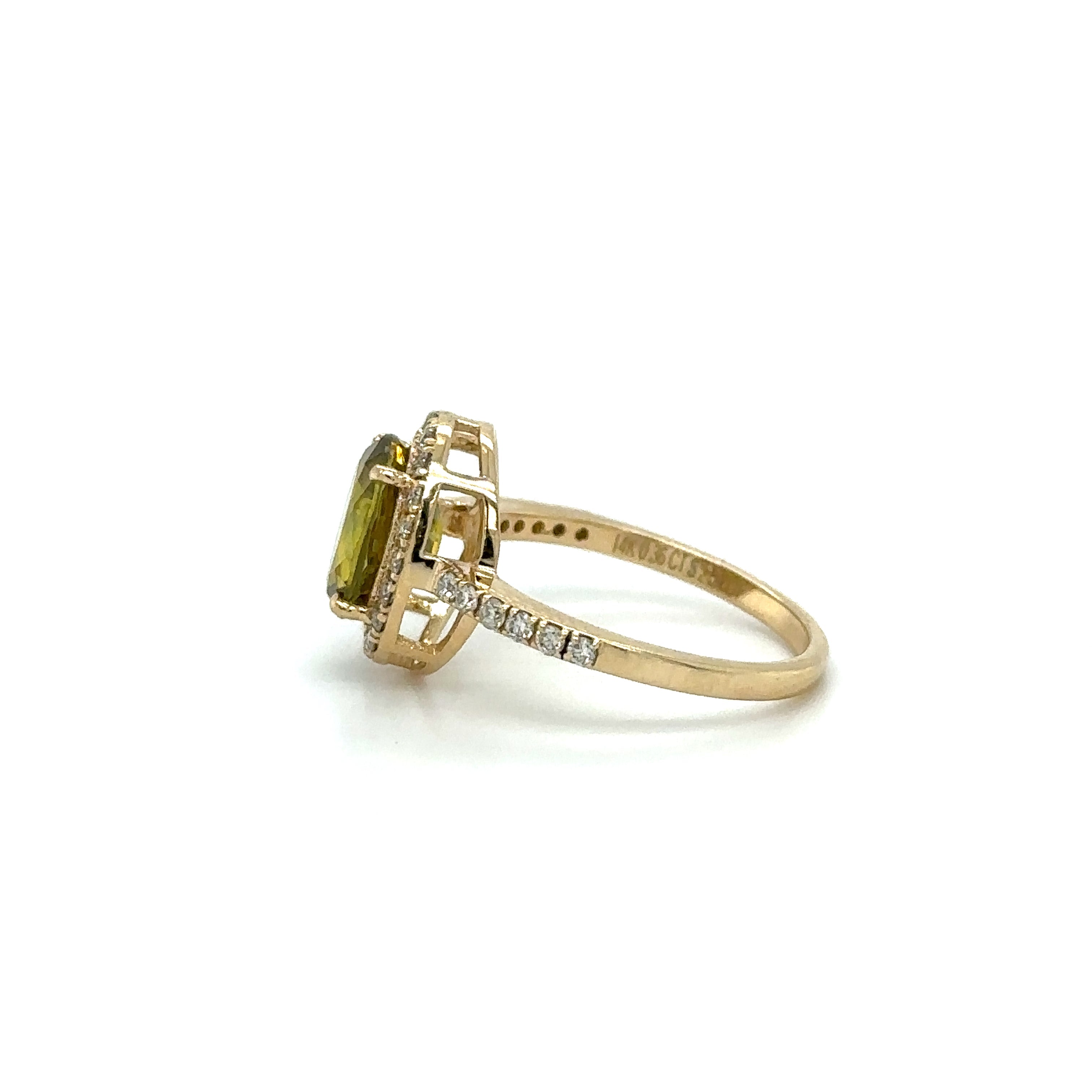 Anillo De Zafiro Inclinado De Oro Amarillo De 14 Quilates Con Diamantes 2.9 Ct.