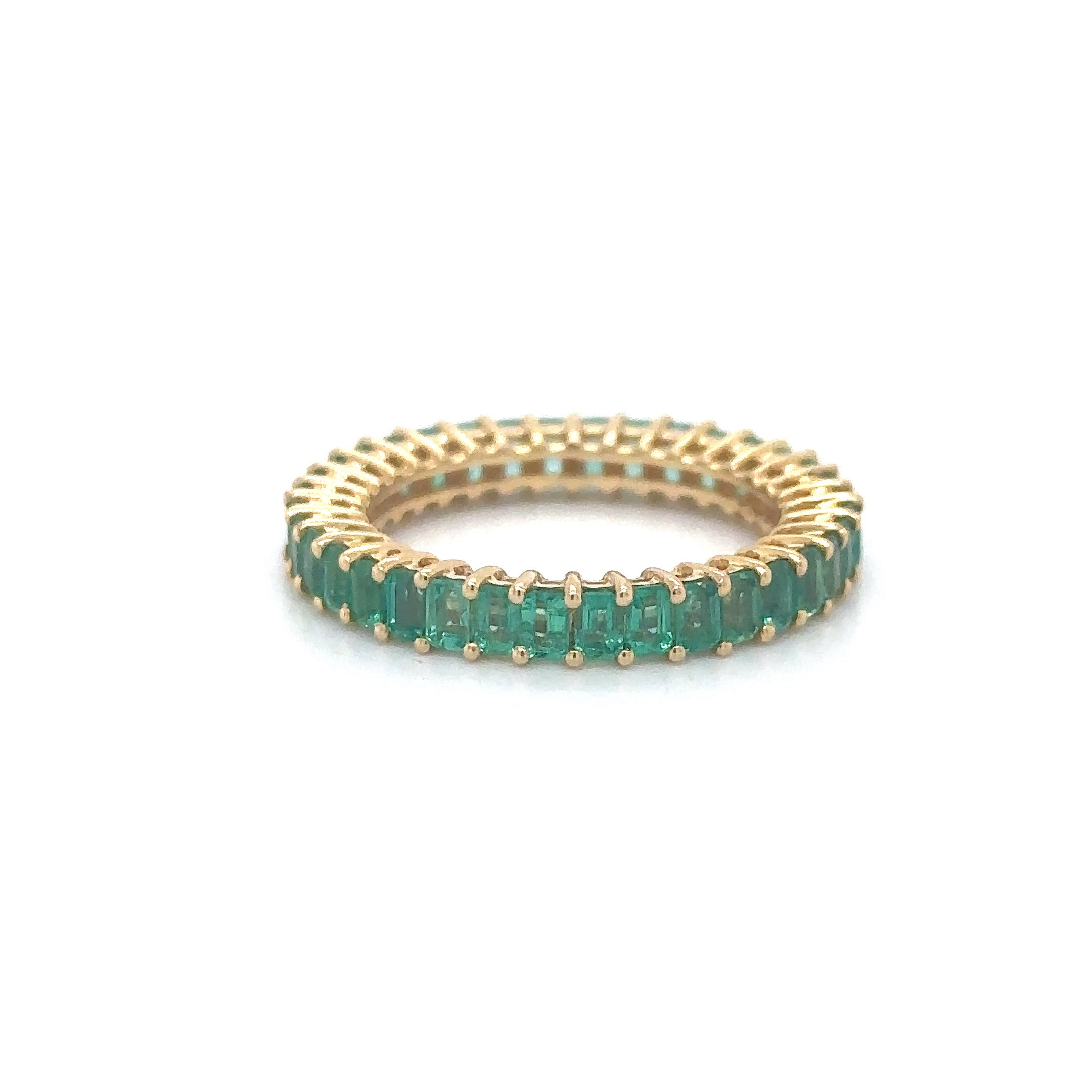 Anillo De Oro Amarillo De 14 Quilates Con Esmeralda 2.66 Ct.