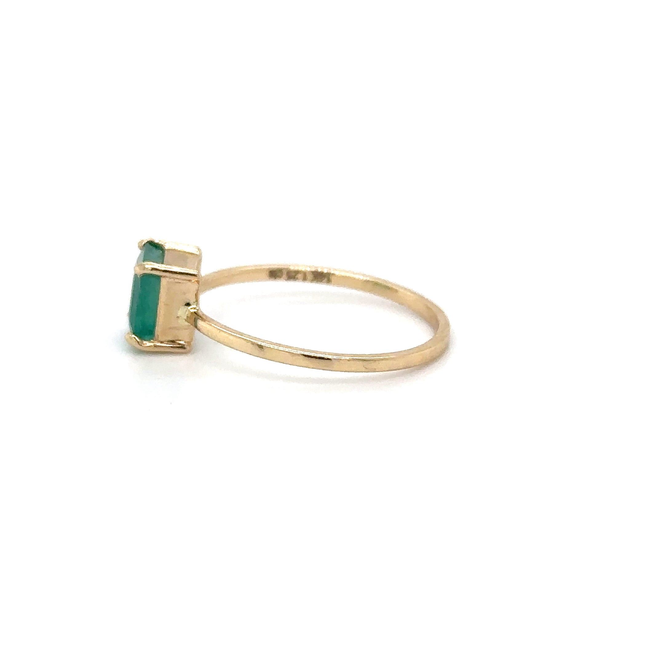 Anillo De Oro Amarillo De 14 Quilates Con Esmeralda 2.03 Ct.
