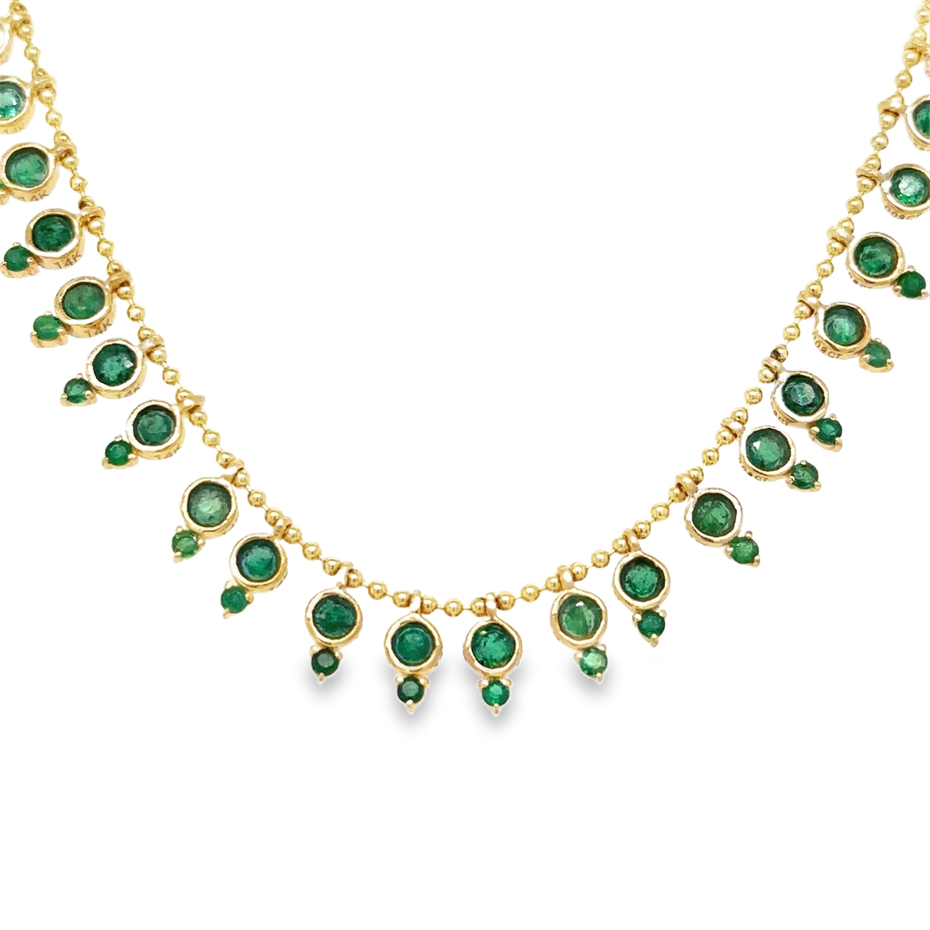 Collar Colgante De Esmeraldas En Forma De Pera En Oro Amarillo De 14Kt 3.69 Ct.