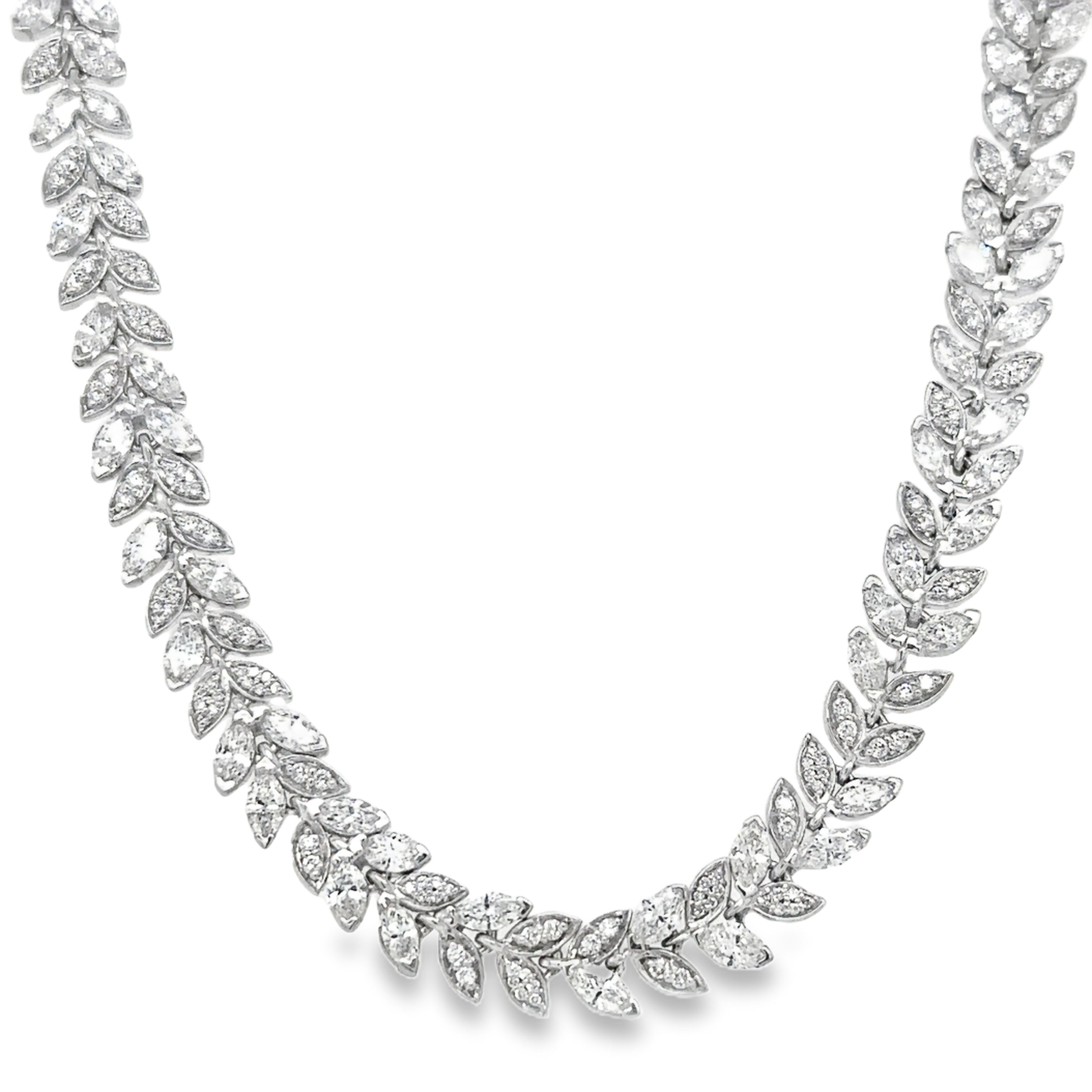 Collar De Diamantes En Forma De Marquesa De Oro Blanco De 14Kt 11.27 Ct.