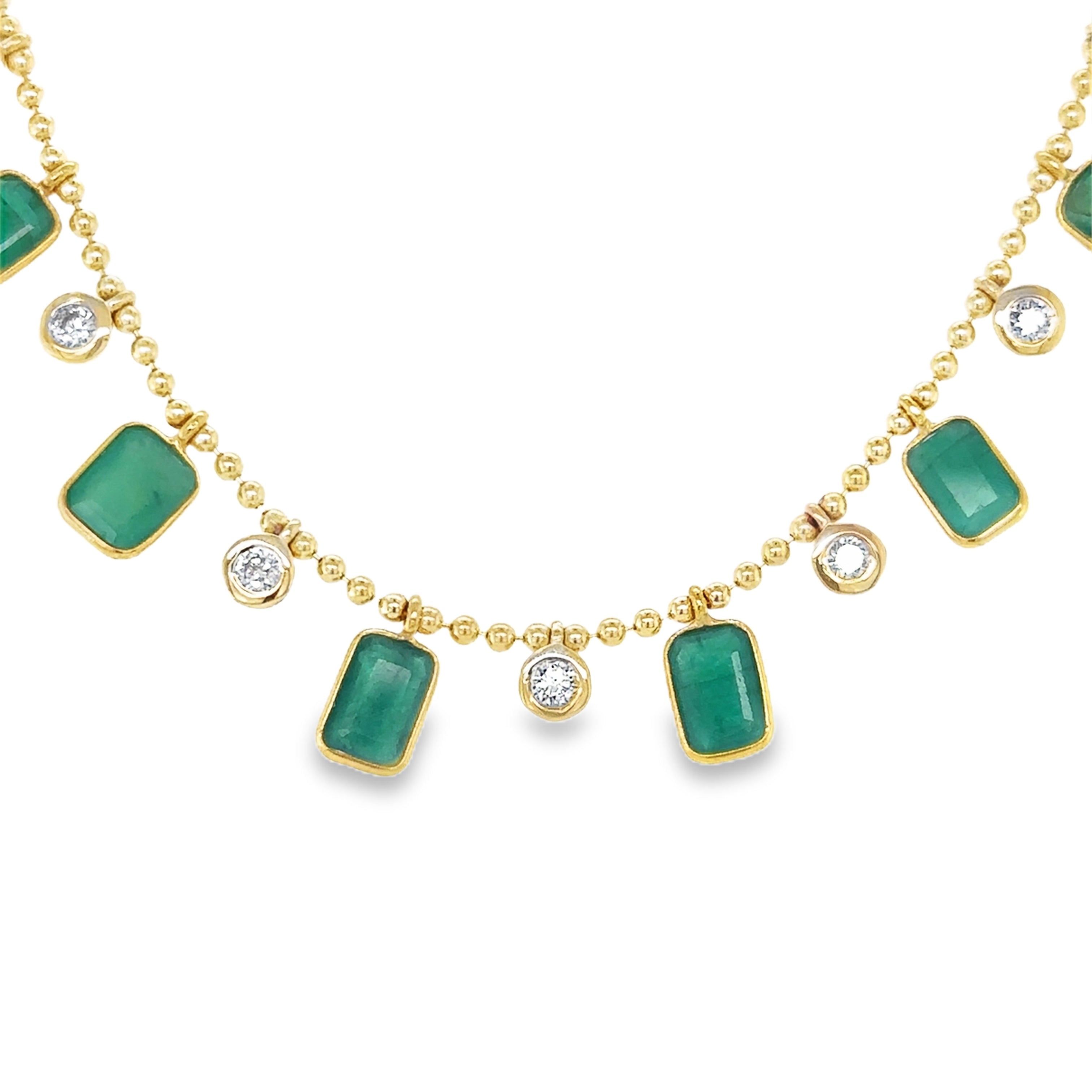 Collar Colgante De Esmeraldas Y Diamantes En Oro Amarillo De 14 Kt 9.15 Ct.