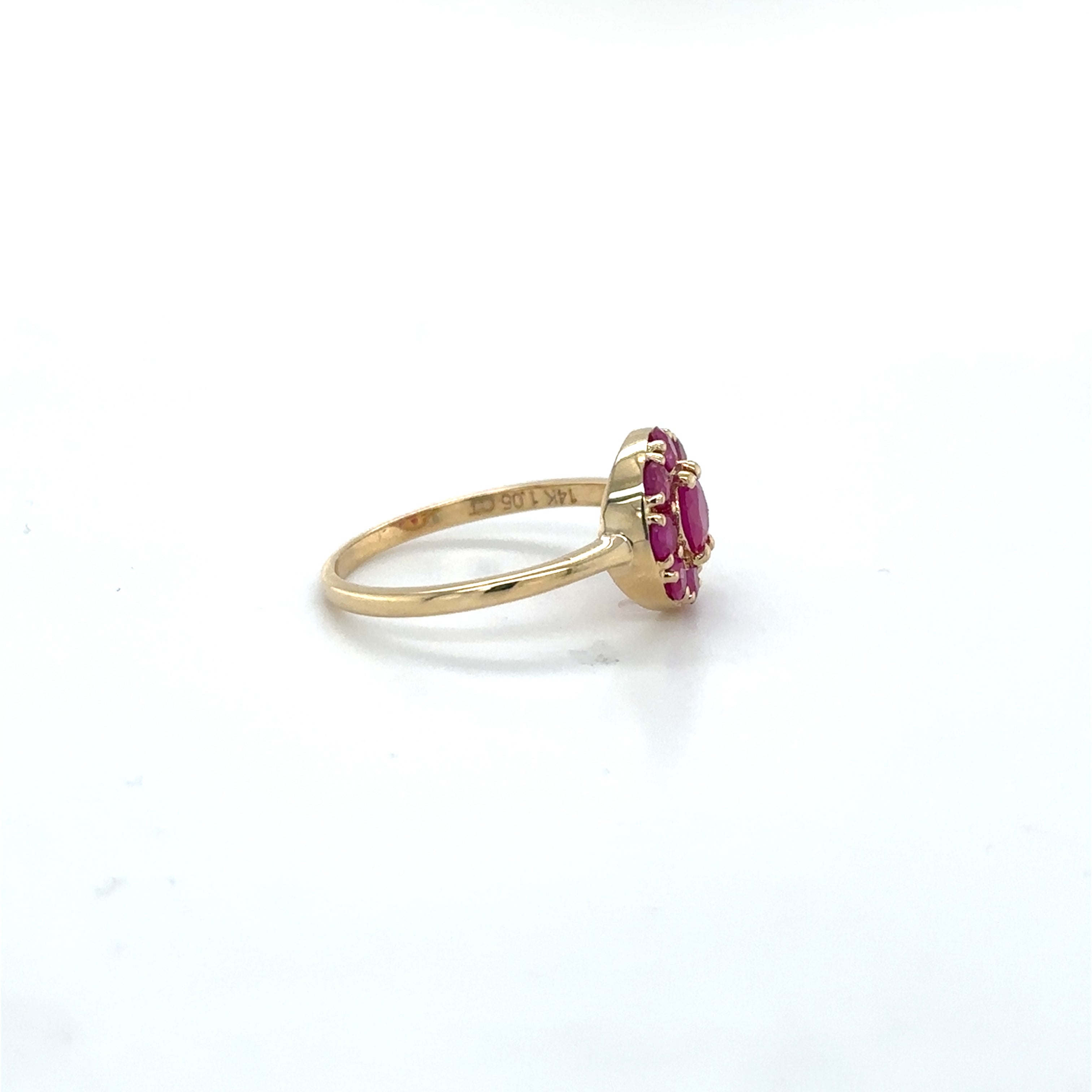 Anillo De Oro Amarillo Y Rubí De 14 K