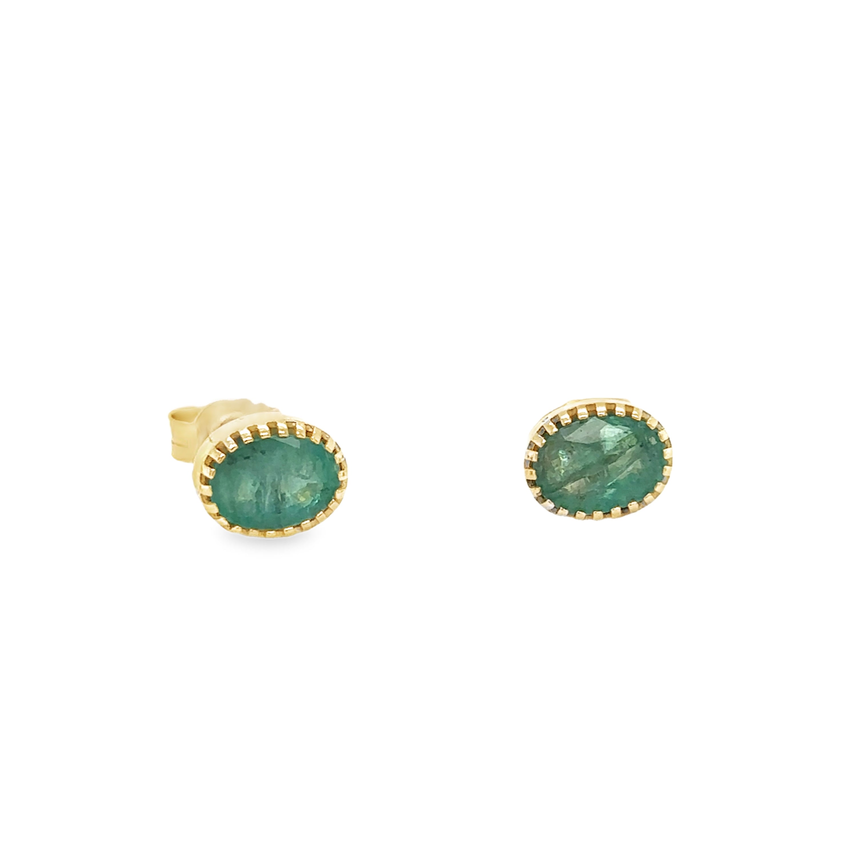 Pendientes De Esmeralda De Forma Ovalada De Oro Amarillo De 14Kt 1.3 Ct.