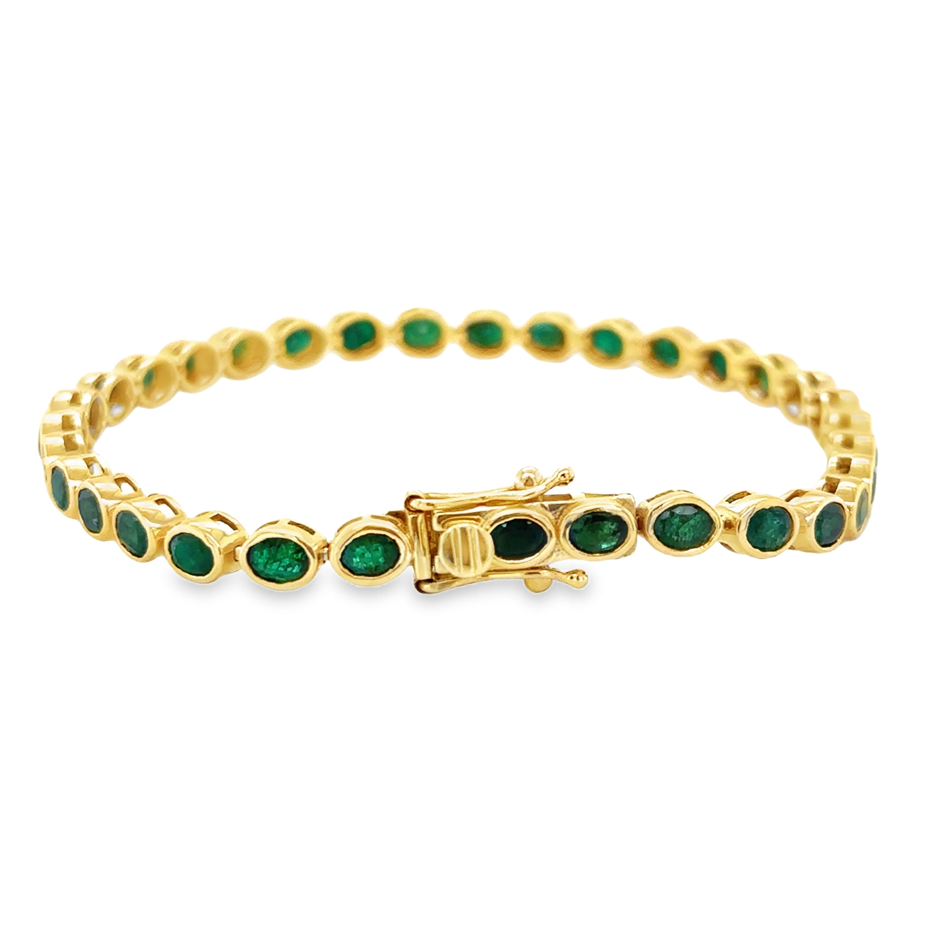Pulsera De Esmeralda Biselada En Forma Ovalada De Oro Amarillo De 14 Kt 6.7 Ct.