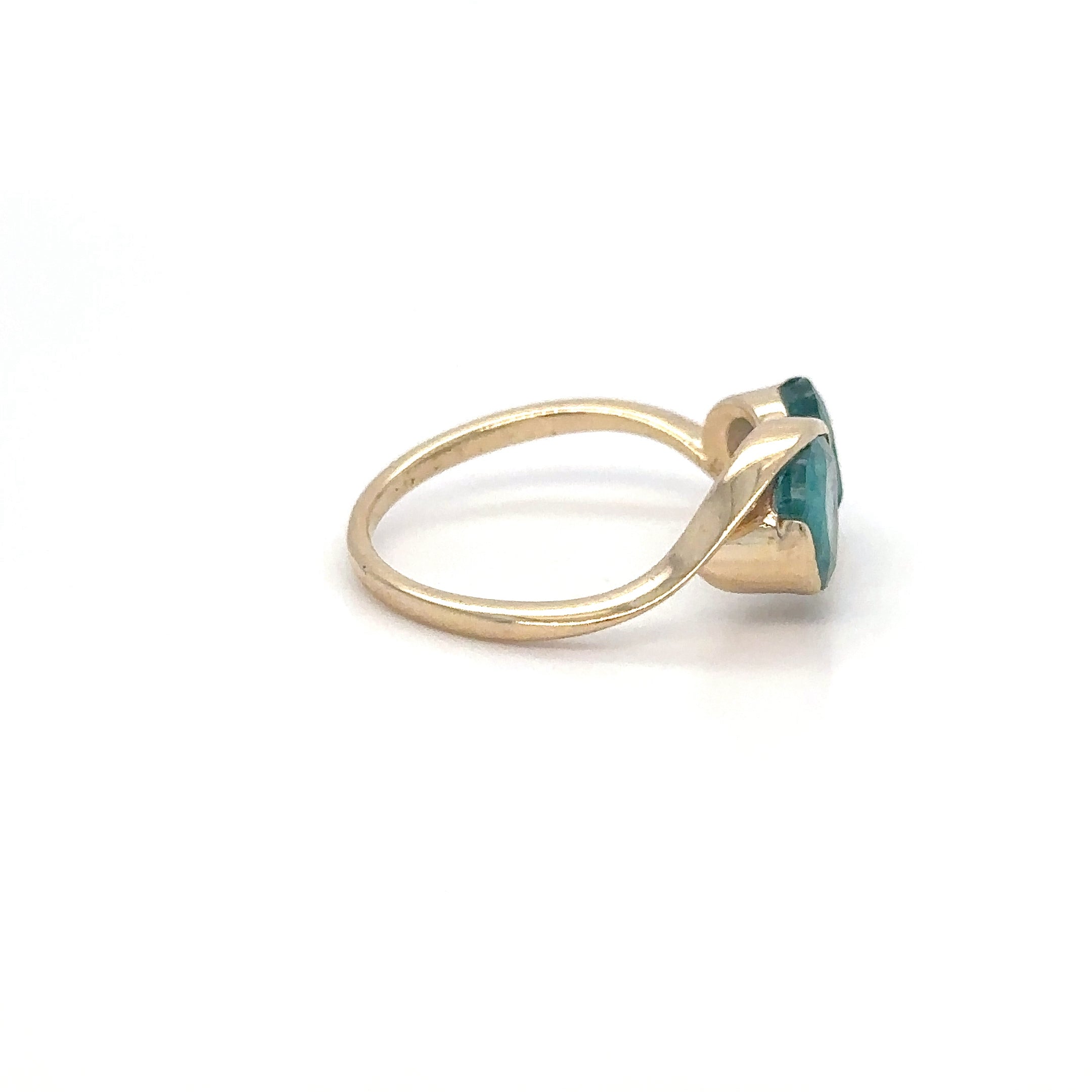 Anillo De Oro Amarillo De 14 Quilates Con Esmeralda 1.88 Ct.