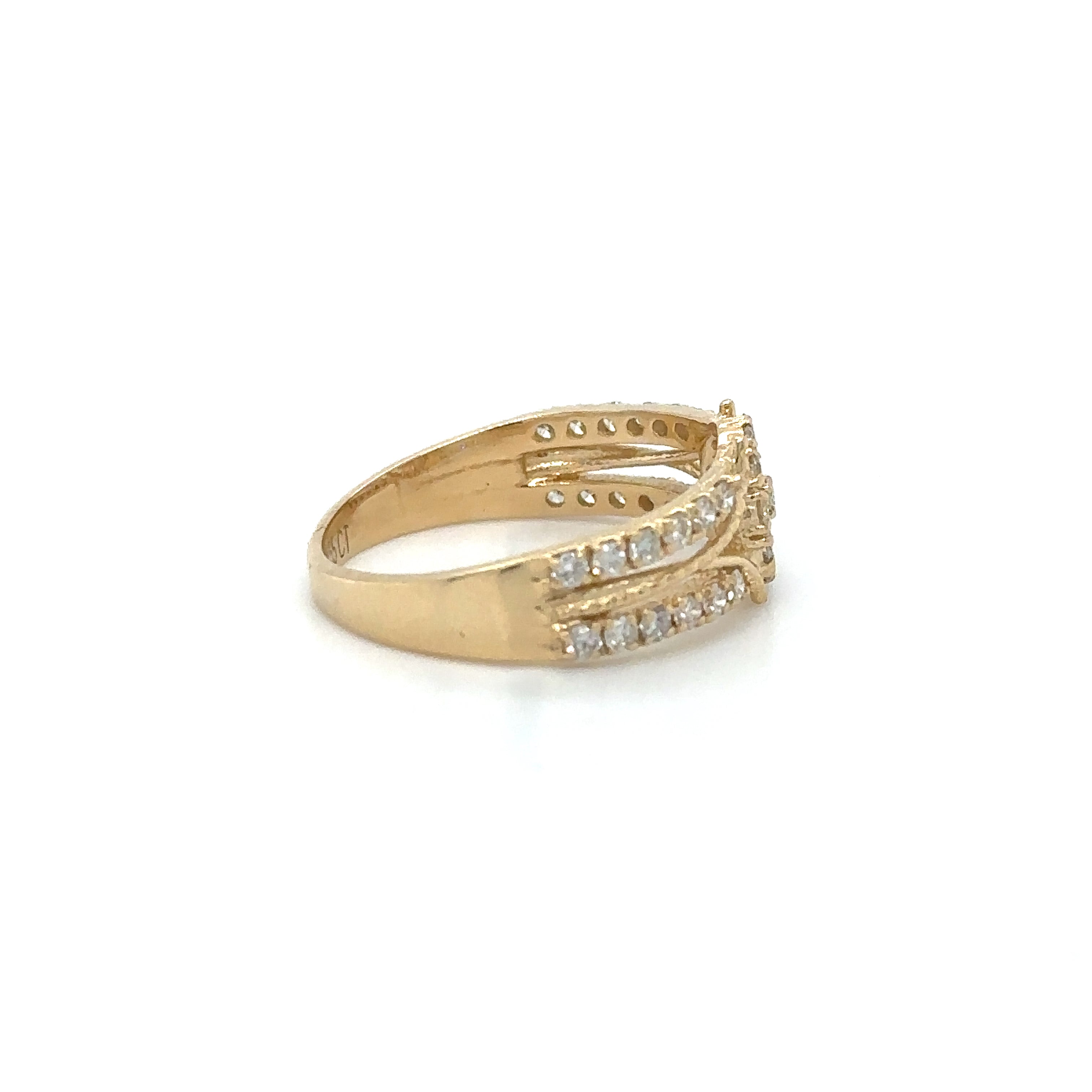 Anillo De Oro Amarillo Con Diamantes 0.55 Ct.