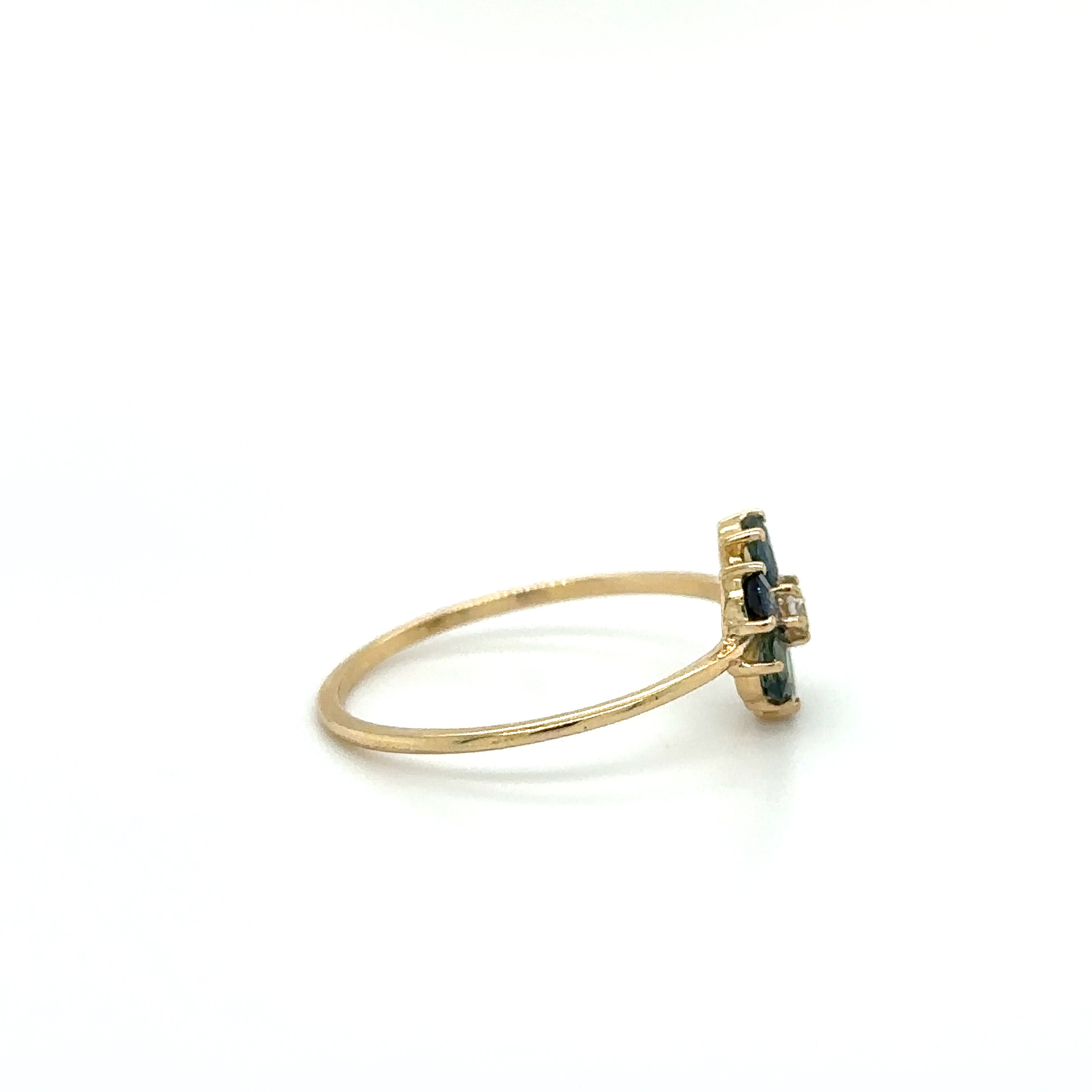 Anillo Flor De 14Kt Con Zafiro Y Diamantes 0.81 Ct.