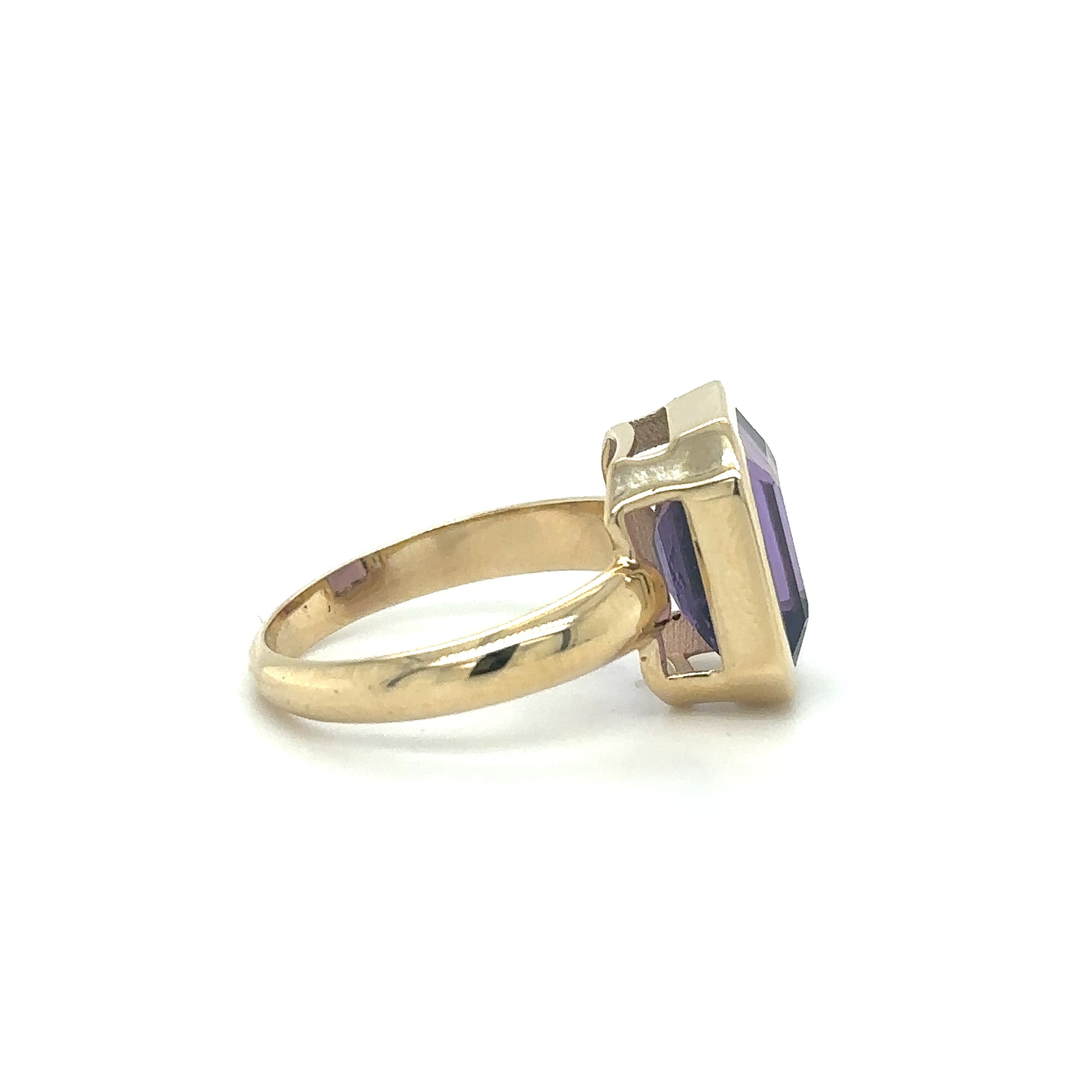 Anillo De Oro Amarillo Amatista 4.5 Ct.